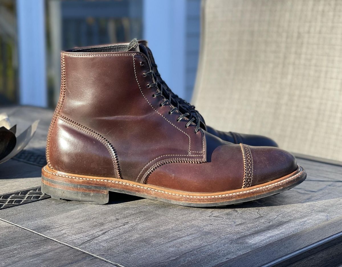 Photo by patinathunderdome on November 5, 2021 of the Viberg Shelby Sharp Brogue Boot in Horween Mocha Shell Cordovan.