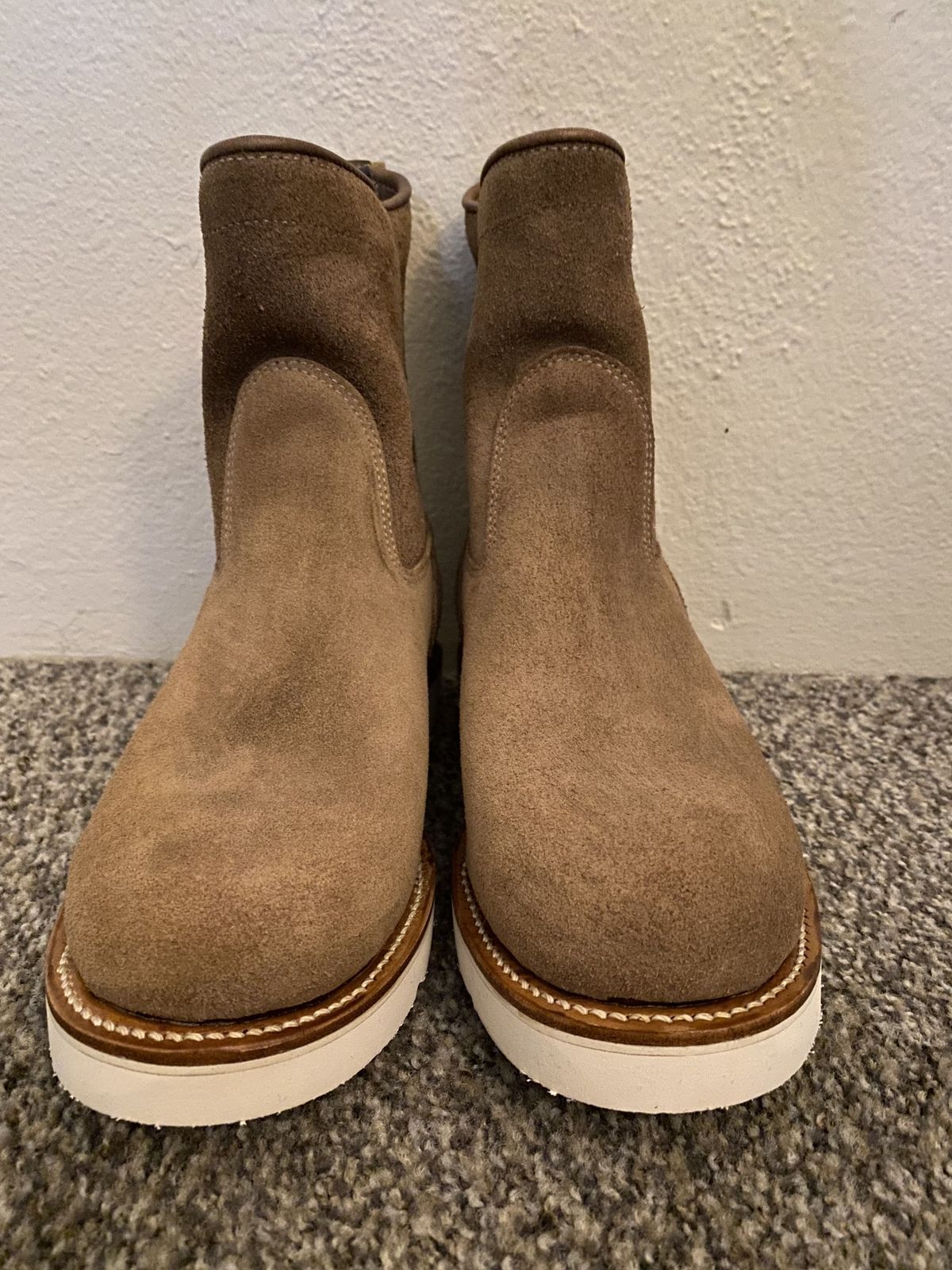 Photo by patinathunderdome on September 30, 2021 of the Viberg Roper Boot in Horween Natural Chromexcel Roughout.