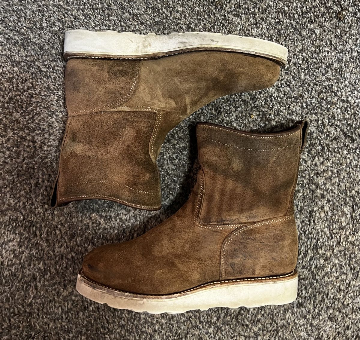 Photo by patinathunderdome on December 3, 2021 of the Viberg Roper Boot in Horween Natural Chromexcel Roughout.