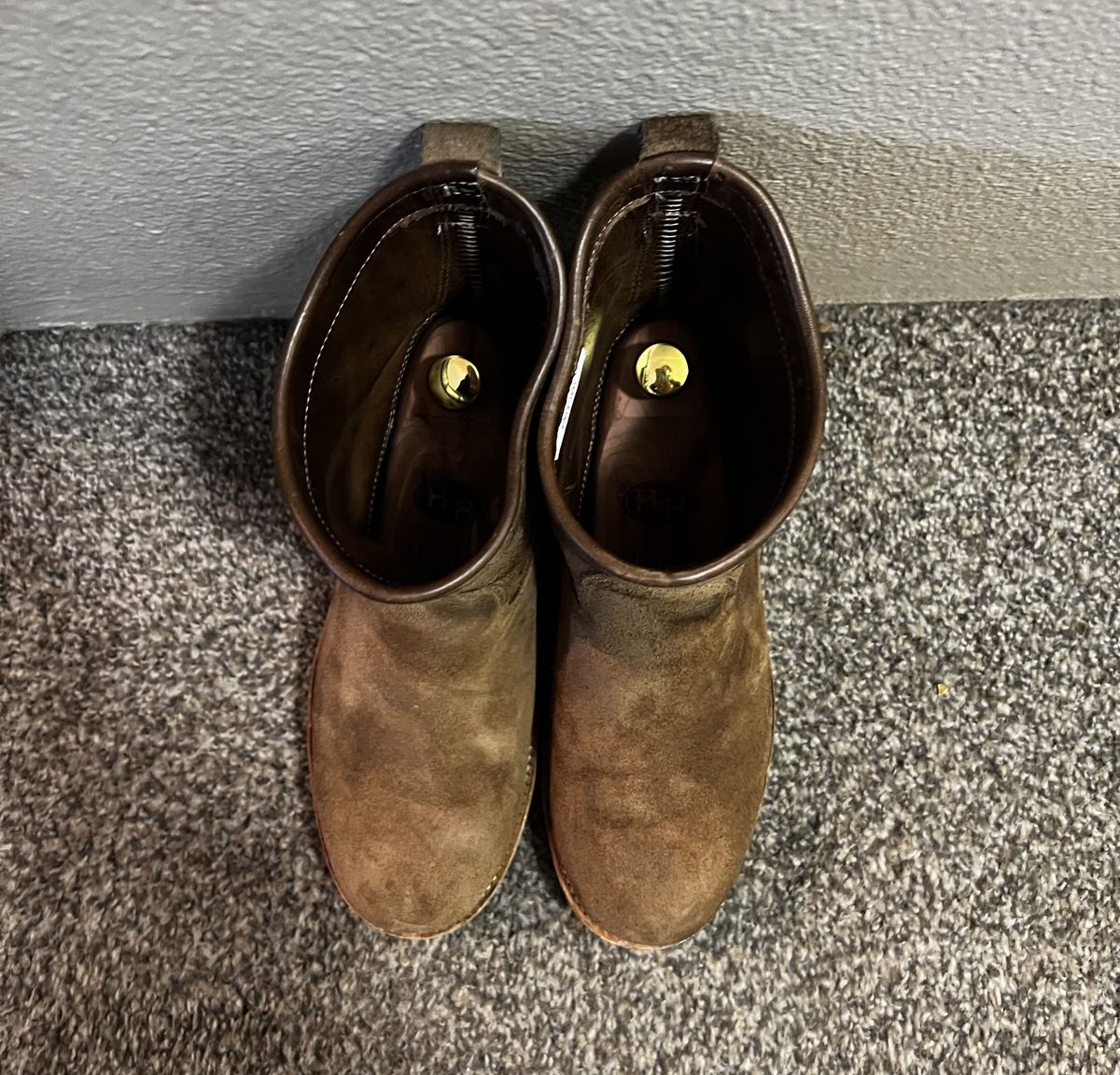 Photo by patinathunderdome on December 3, 2021 of the Viberg Roper Boot in Horween Natural Chromexcel Roughout.