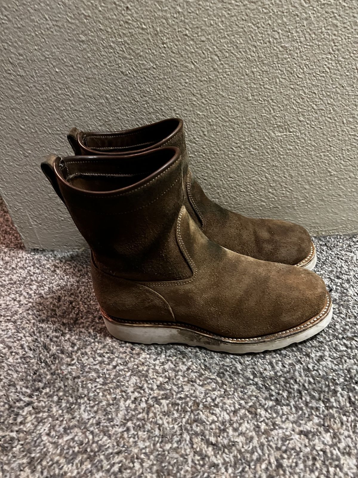 Photo by patinathunderdome on January 5, 2022 of the Viberg Roper Boot in Horween Natural Chromexcel Roughout.