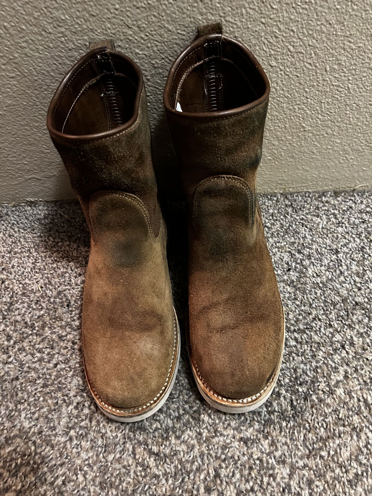 Photo by patinathunderdome on January 5, 2022 of the Viberg Roper Boot in Horween Natural Chromexcel Roughout.