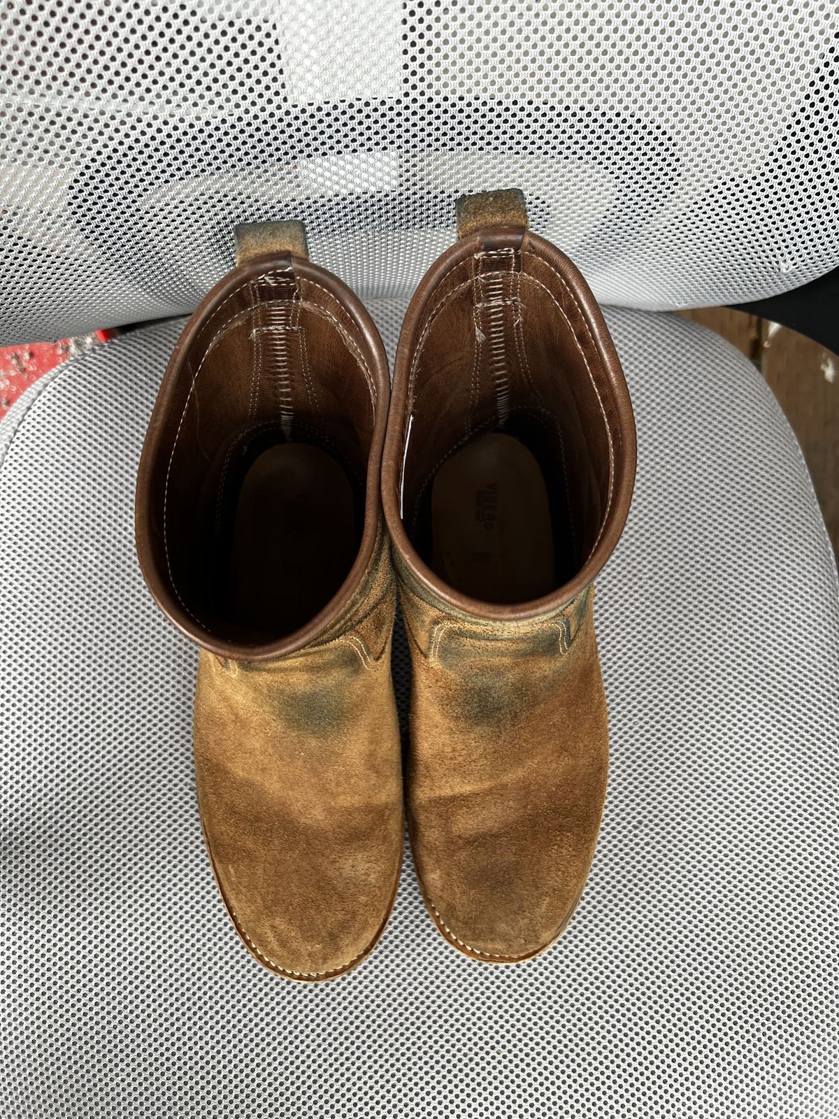 Photo by patinathunderdome on February 2, 2022 of the Viberg Roper Boot in Horween Natural Chromexcel Roughout.