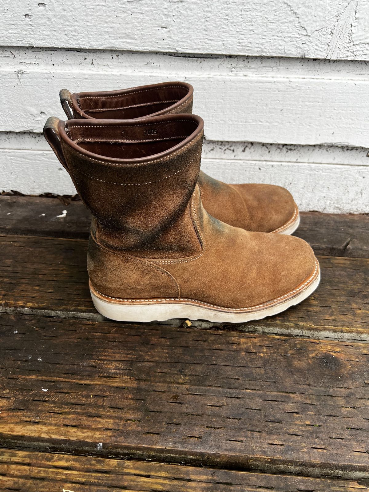 Photo by patinathunderdome on March 3, 2022 of the Viberg Roper Boot in Horween Natural Chromexcel Roughout.