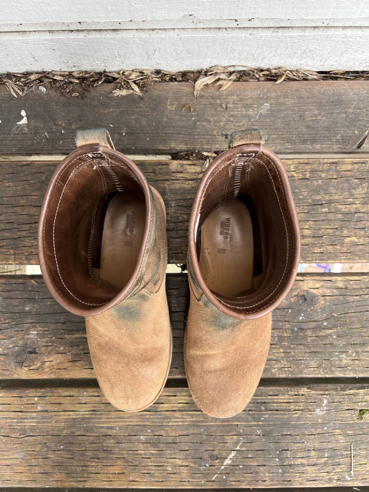 Photo by patinathunderdome on April 3, 2022 of the Viberg Roper Boot in Horween Natural Chromexcel Roughout.