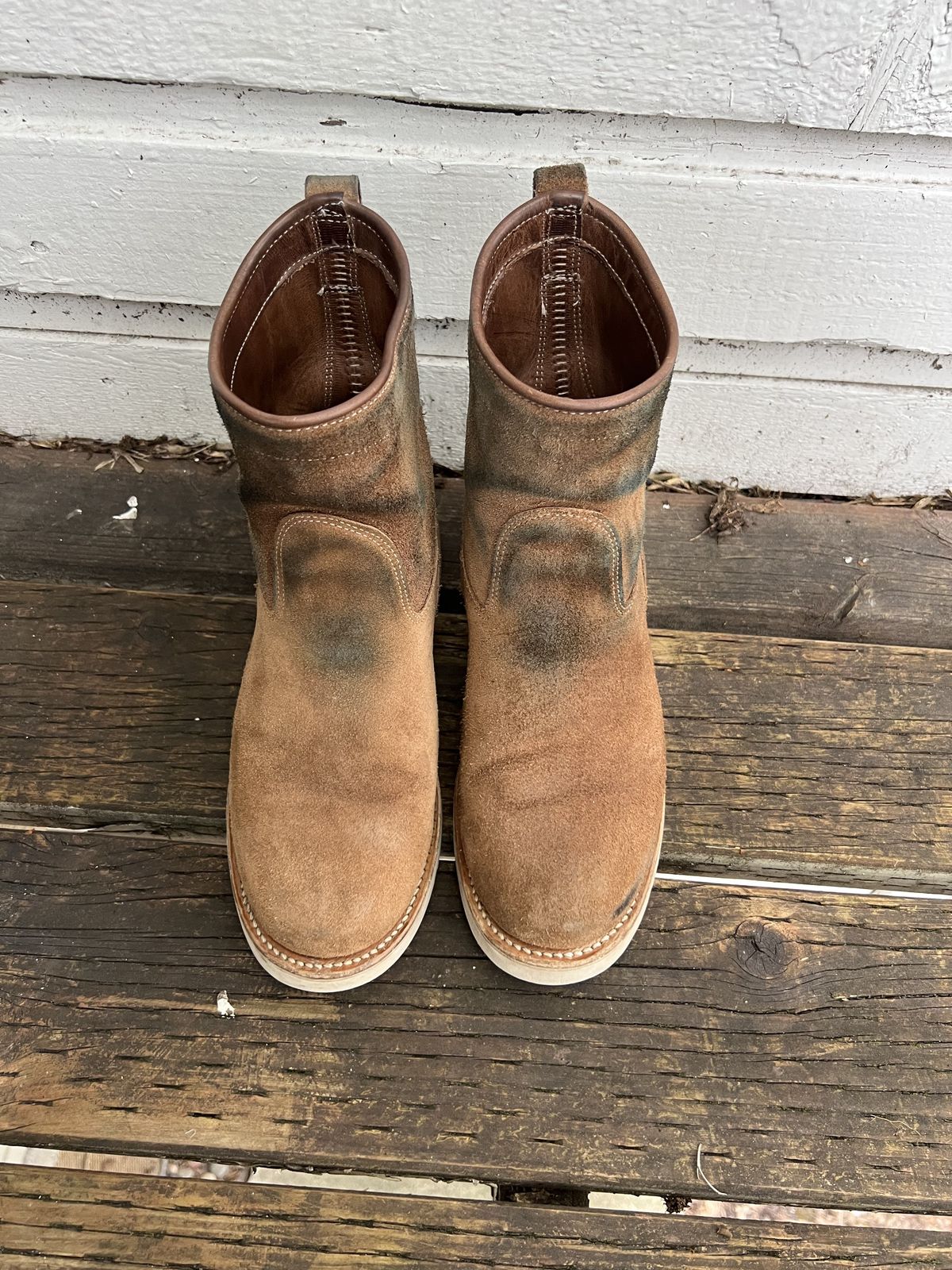 Photo by patinathunderdome on May 5, 2022 of the Viberg Roper Boot in Horween Natural Chromexcel Roughout.