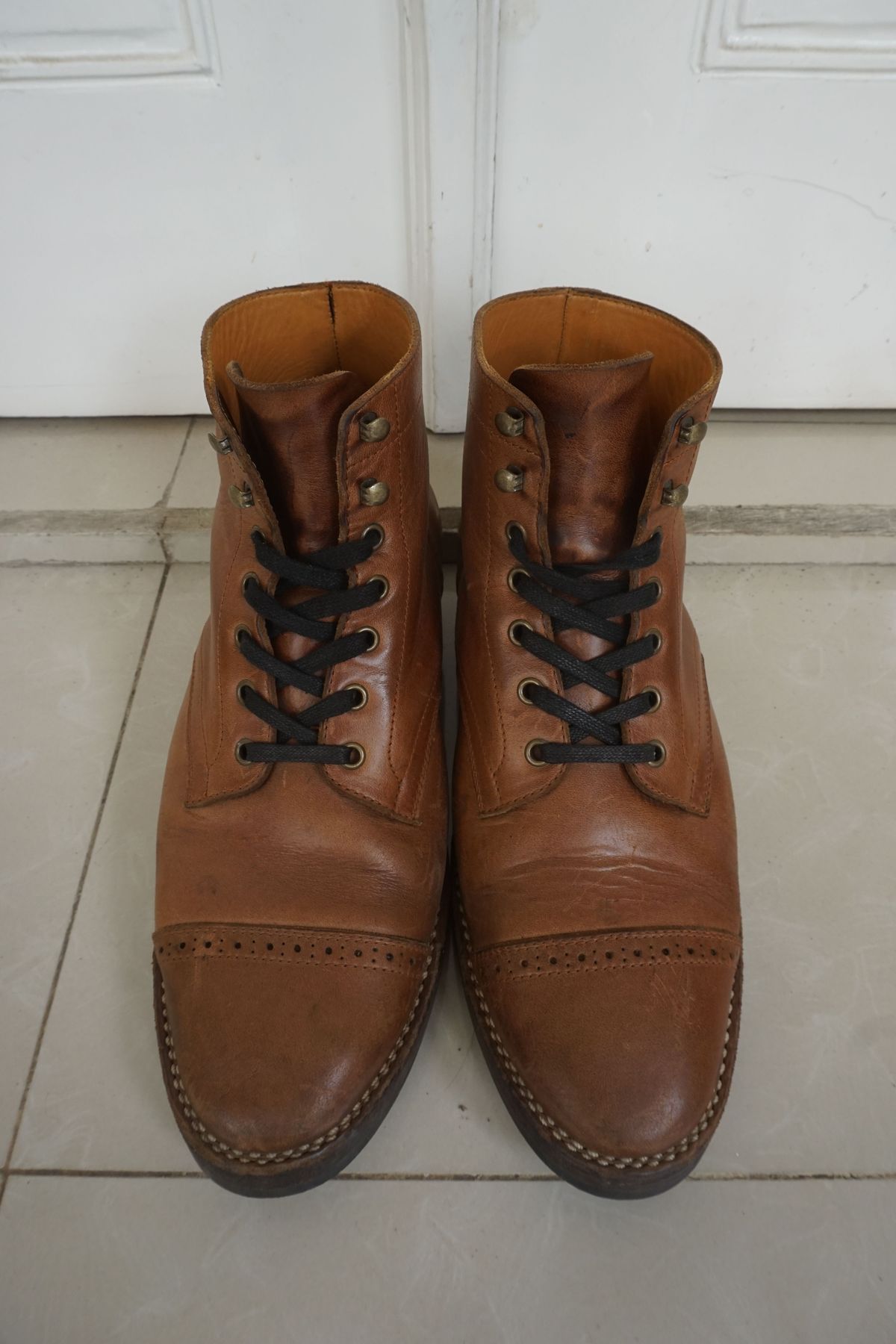 Photo by patinathunderdome on January 6, 2022 of the Junkard SC2089 in Horween Natural Chromexcel.