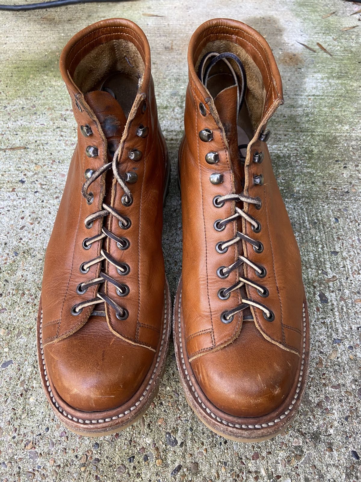 Photo by patinathunderdome on January 3, 2022 of the Unmarked Archie Boots in Chahin Armagnac Heavy Cowhide.