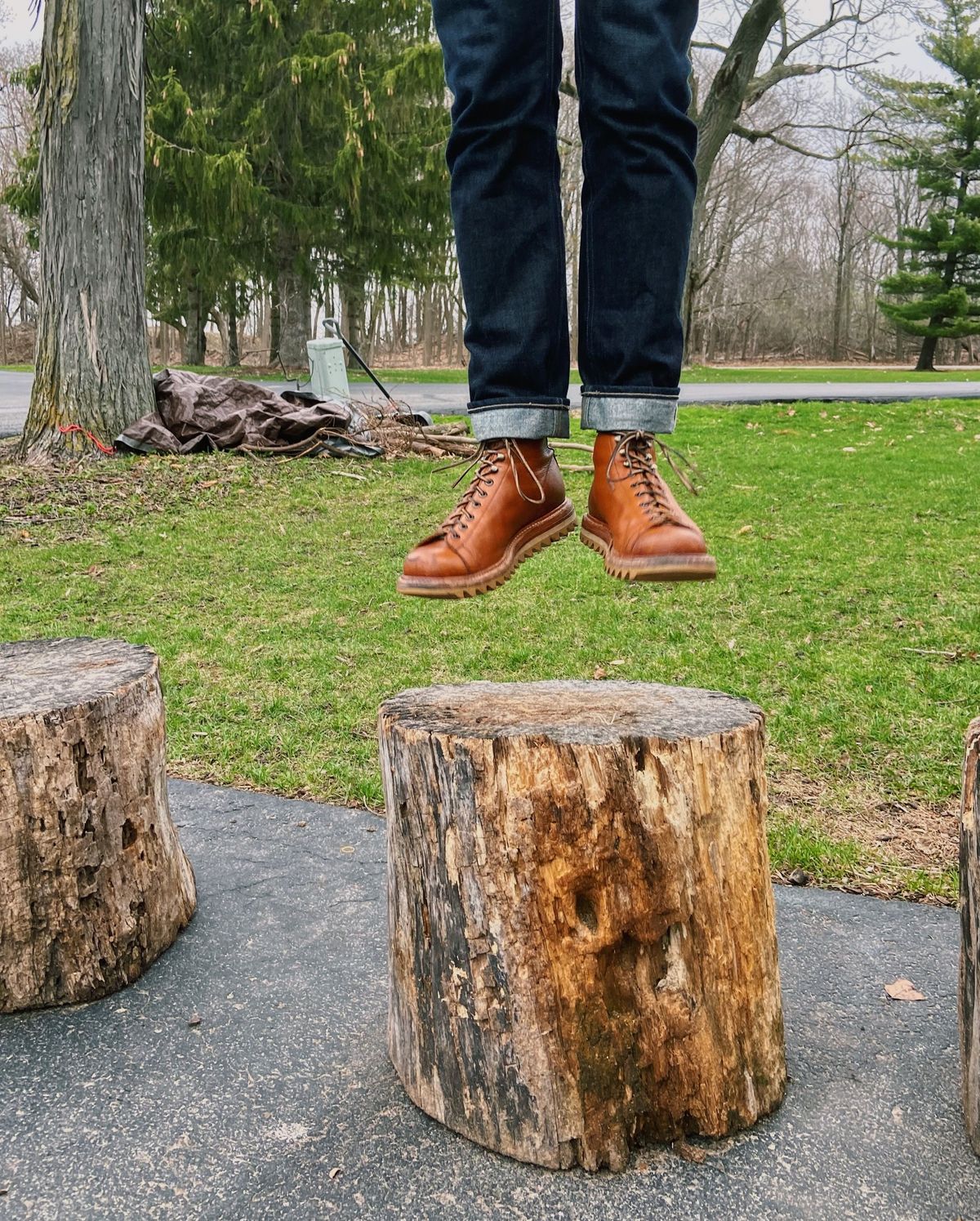 Photo by patinathunderdome on May 2, 2022 of the Unmarked Archie Boots in Chahin Armagnac Heavy Cowhide.
