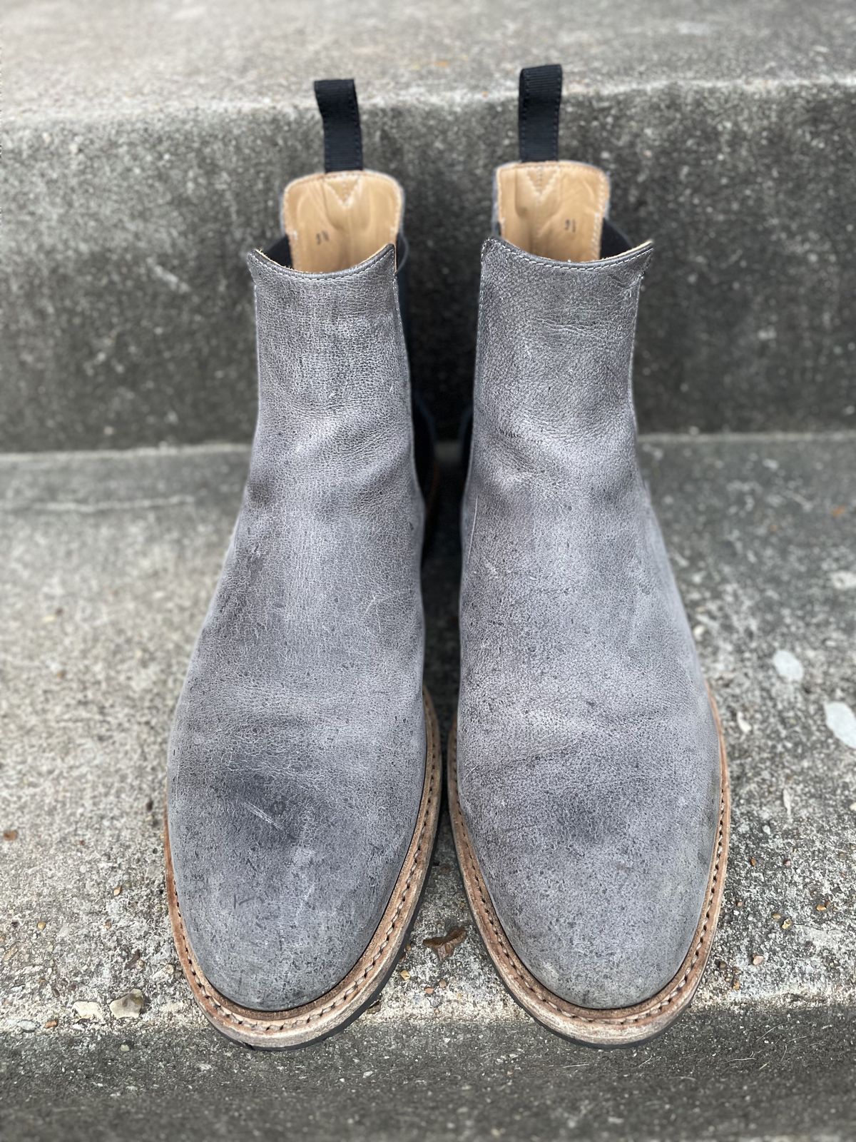 Photo by patinathunderdome on January 4, 2022 of the Tangier Kingstowne Boot in C.F. Stead Grey Classic Kudu.