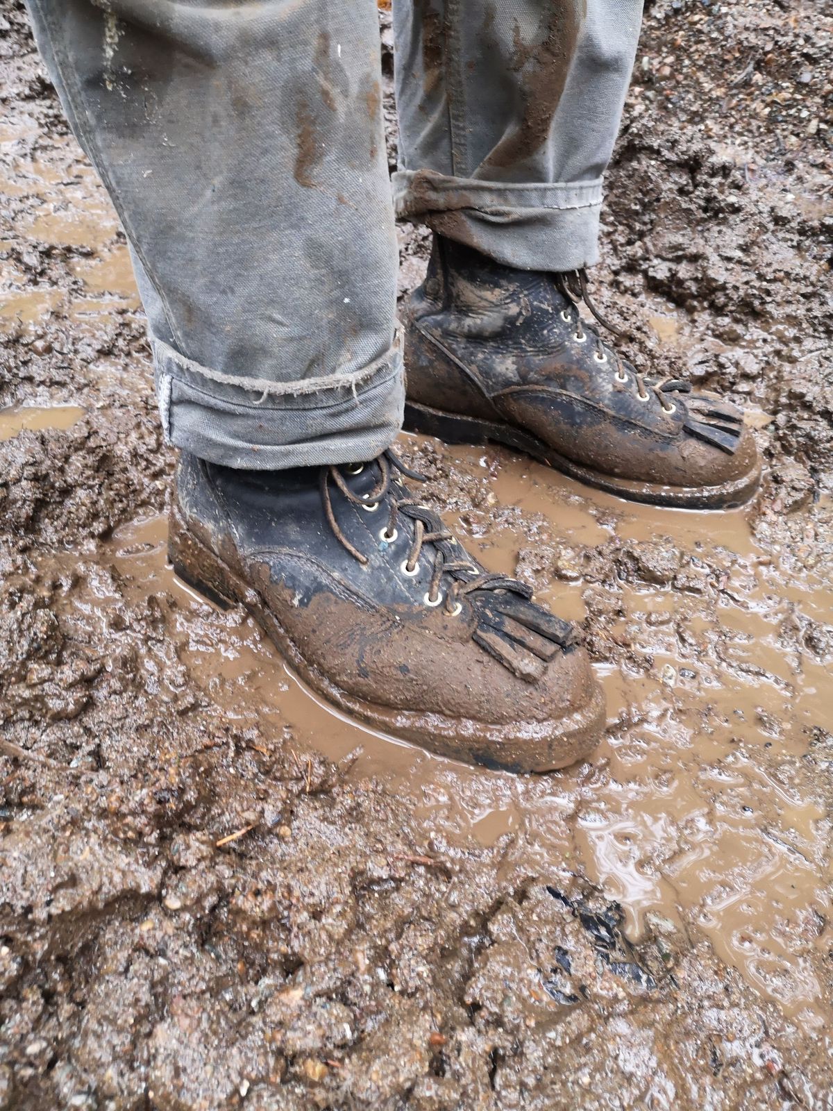 Photo by patinathunderdome on December 2, 2021 of the Viberg Work Boot in Seidel Black Oil Tan.