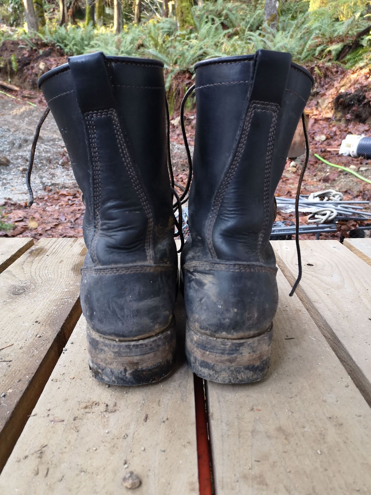 Photo by patinathunderdome on December 2, 2021 of the Viberg Work Boot in Seidel Black Oil Tan.