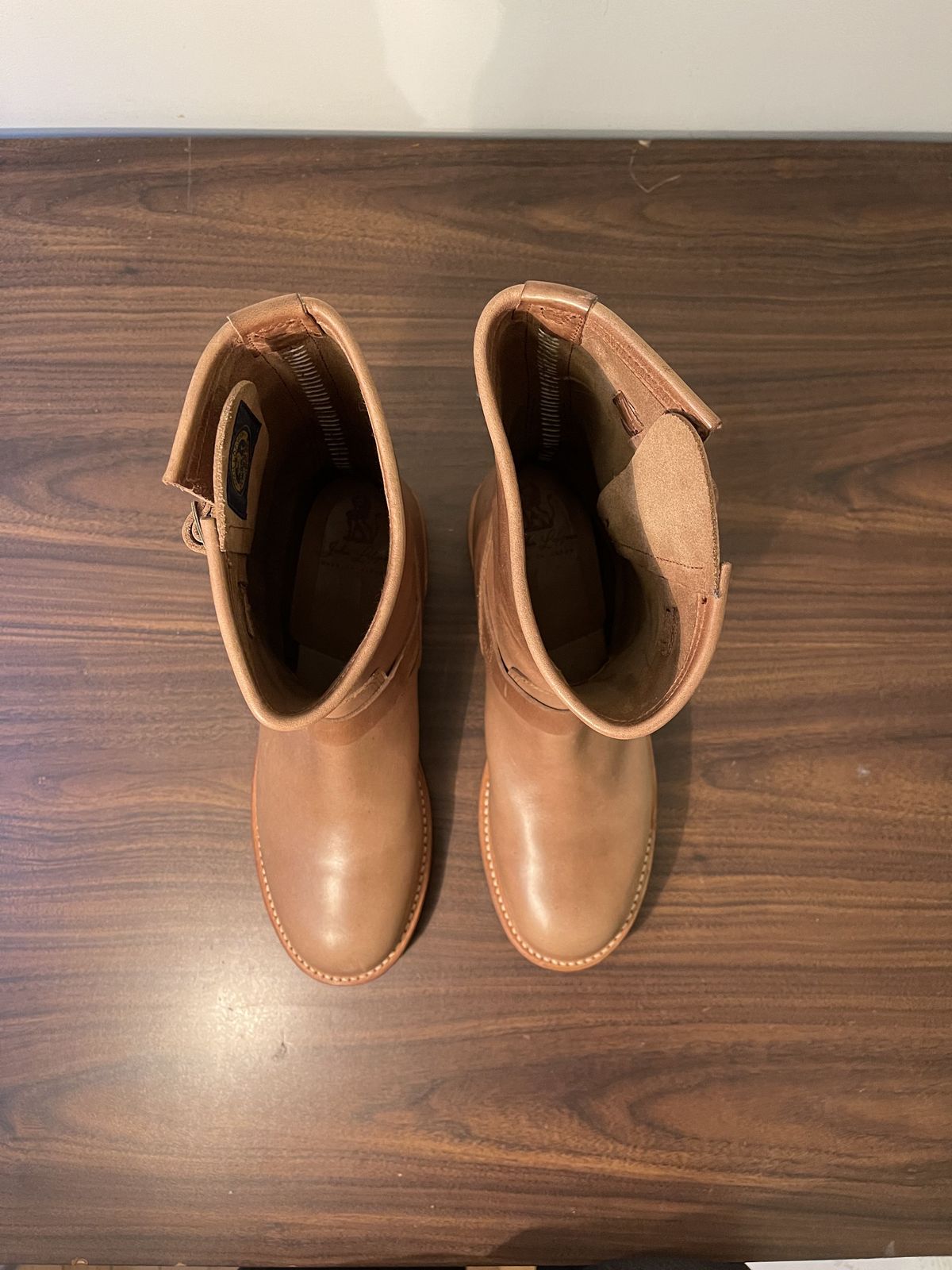 Photo by patinathunderdome on November 5, 2021 of the John Lofgren Wabash Engineer Boots in Horween Natural Chromexcel.