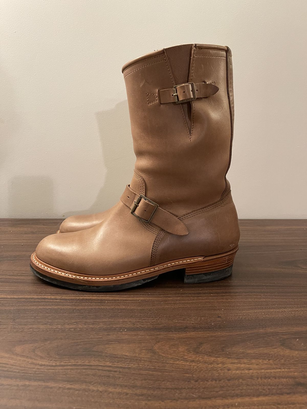 Photo by patinathunderdome on January 5, 2022 of the John Lofgren Wabash Engineer Boots in Horween Natural Chromexcel.