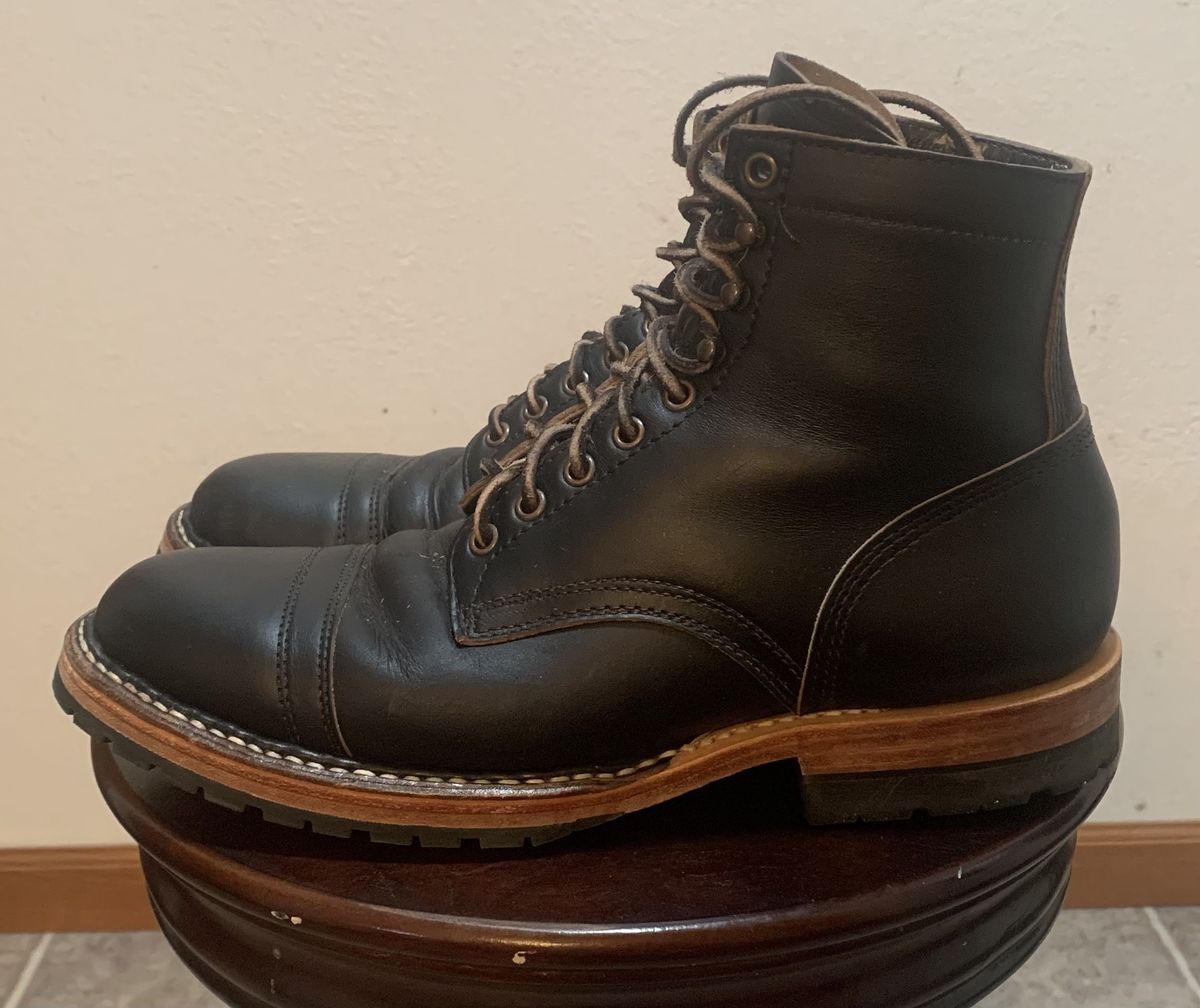 Photo by patinathunderdome on December 6, 2021 of the White's MP-Sherman Toe Cap in Horween Black Chromexcel Horsehide.