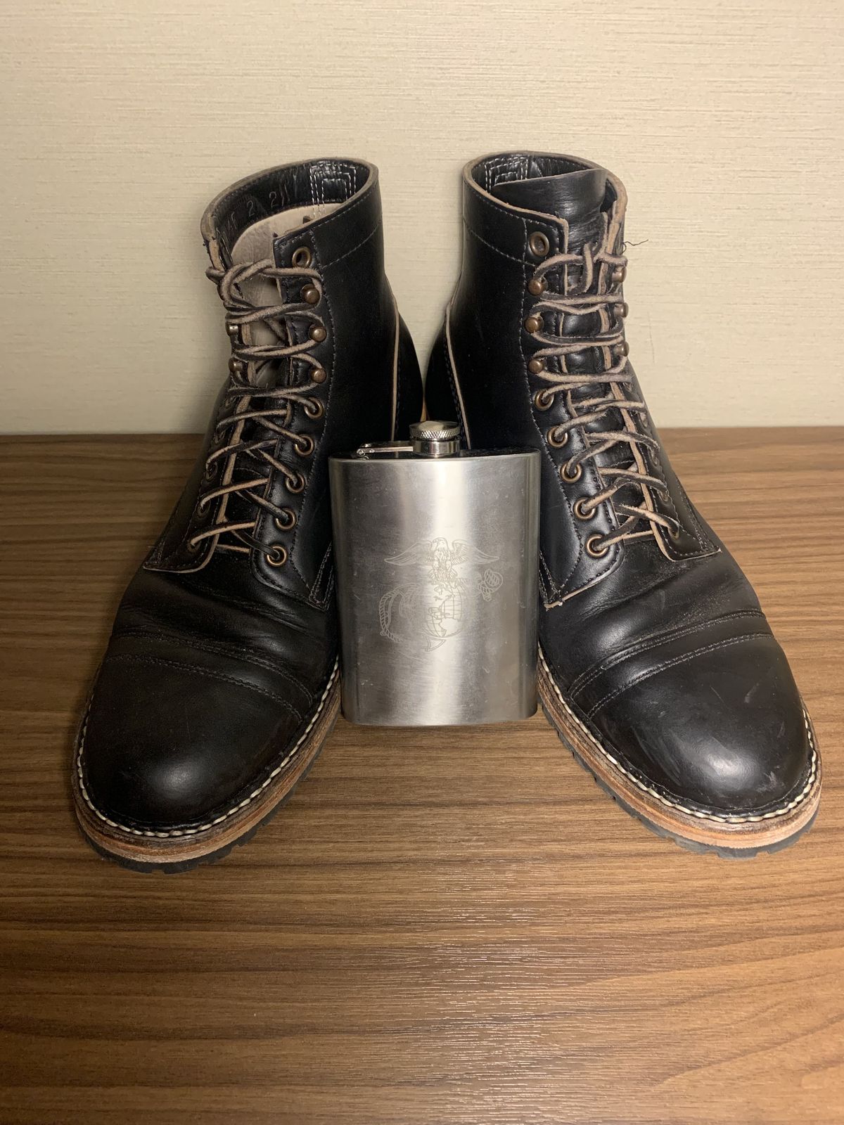 Photo by patinathunderdome on January 6, 2022 of the White's MP-Sherman Toe Cap in Horween Black Chromexcel Horsehide.