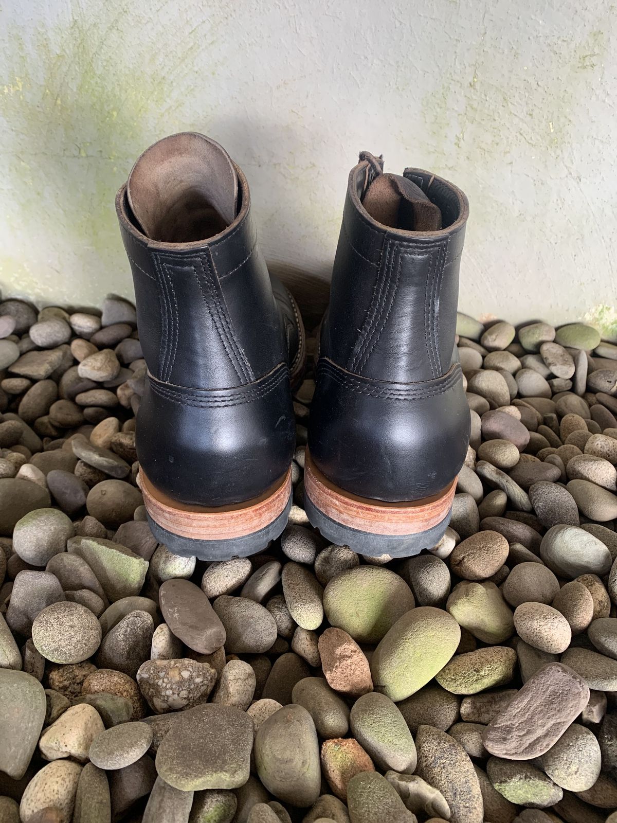 Photo by patinathunderdome on February 6, 2022 of the White's MP-Sherman Toe Cap in Horween Black Chromexcel Horsehide.