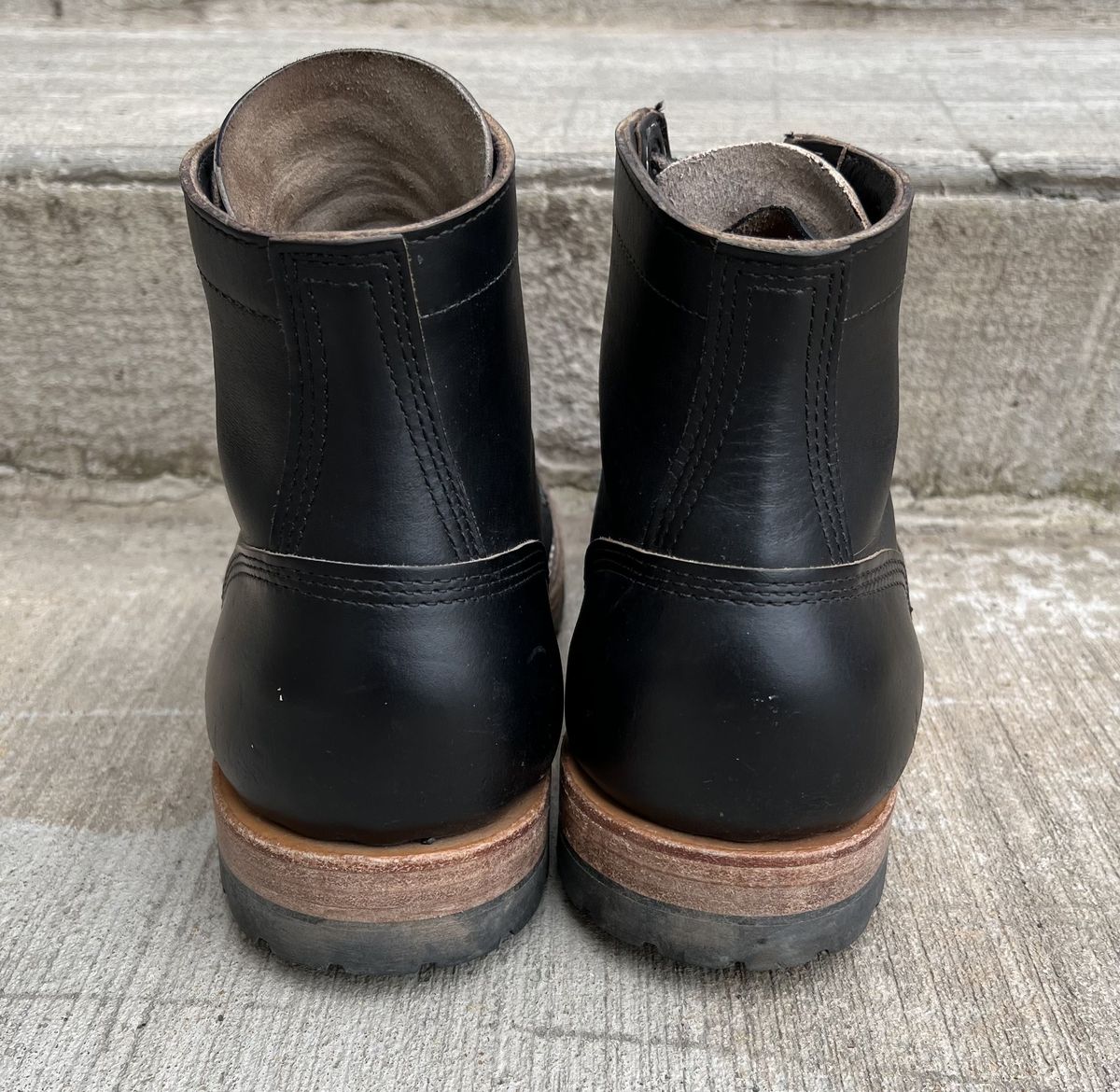 Photo by patinathunderdome on March 5, 2022 of the White's MP-Sherman Toe Cap in Horween Black Chromexcel Horsehide.