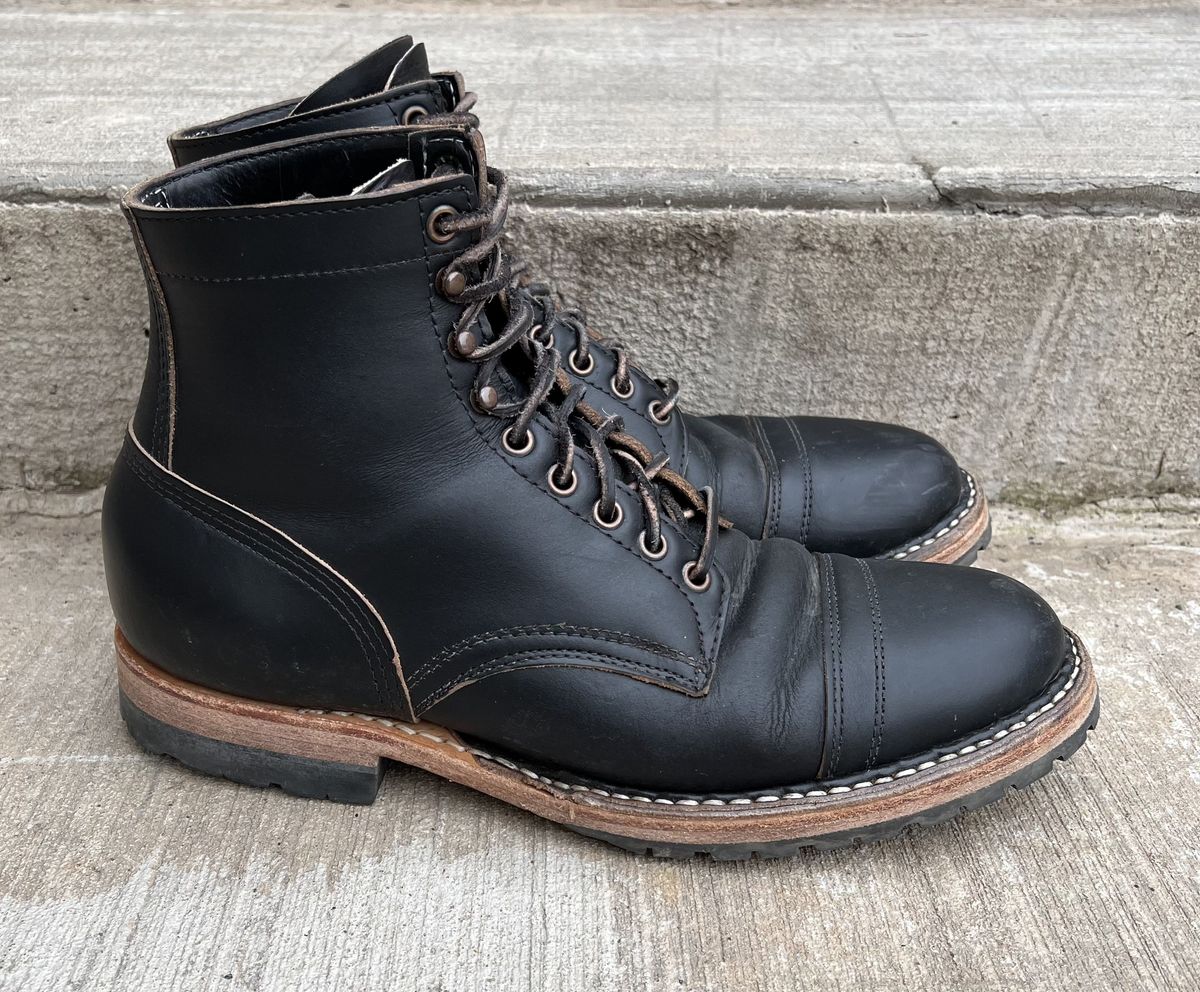 Photo by patinathunderdome on March 5, 2022 of the White's MP-Sherman Toe Cap in Horween Black Chromexcel Horsehide.