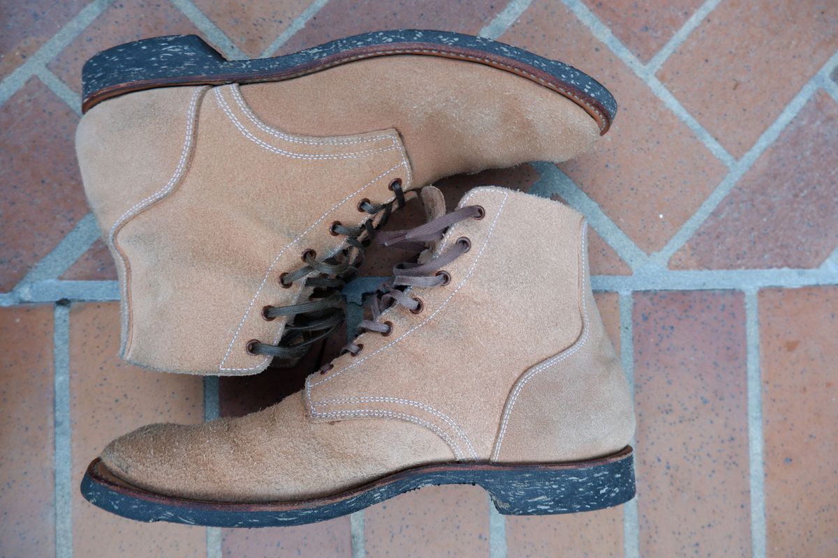 Photo by patinathunderdome on November 3, 2021 of the Clinch Yeager Boots in Wickett & Craig Natural Latigo Roughout.