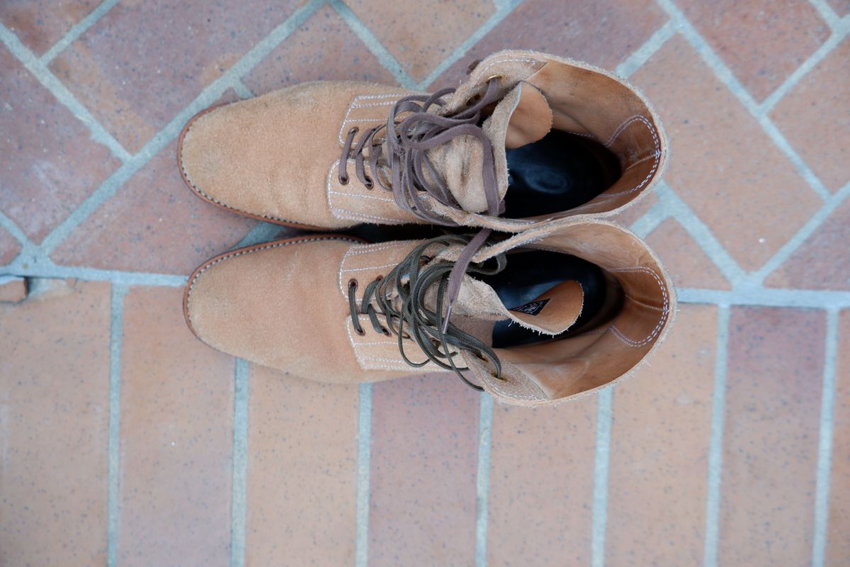 Photo by patinathunderdome on November 3, 2021 of the Clinch Yeager Boots in Wickett & Craig Natural Latigo Roughout.