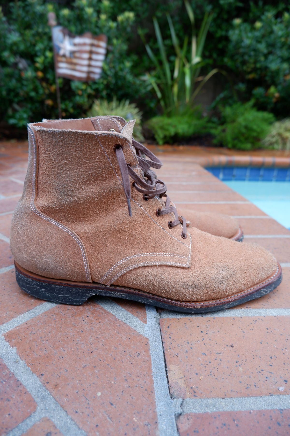 Photo by patinathunderdome on November 3, 2021 of the Clinch Yeager Boots in Wickett & Craig Natural Latigo Roughout.
