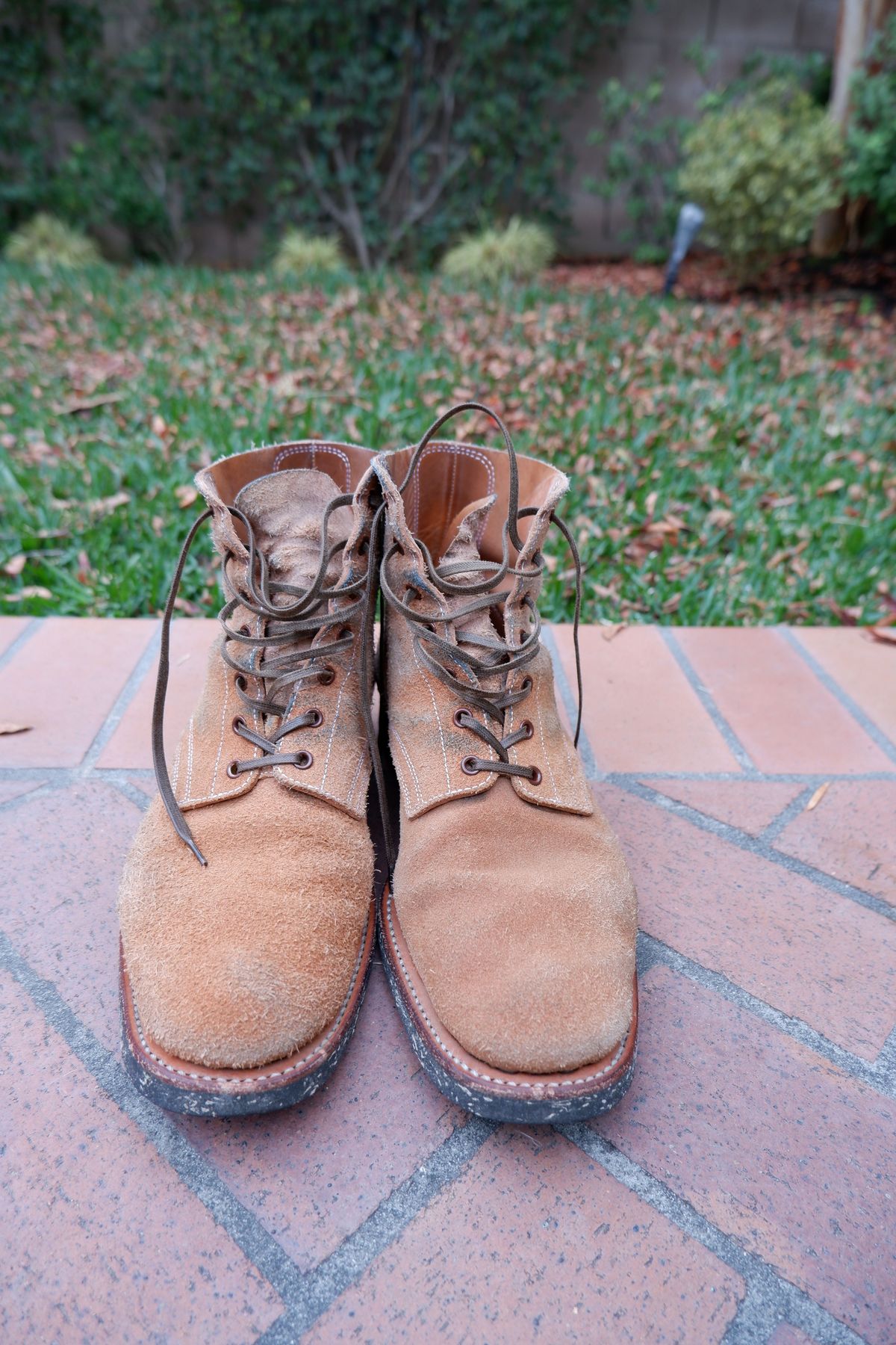 Photo by patinathunderdome on December 4, 2021 of the Clinch Yeager Boots in Wickett & Craig Natural Latigo Roughout.