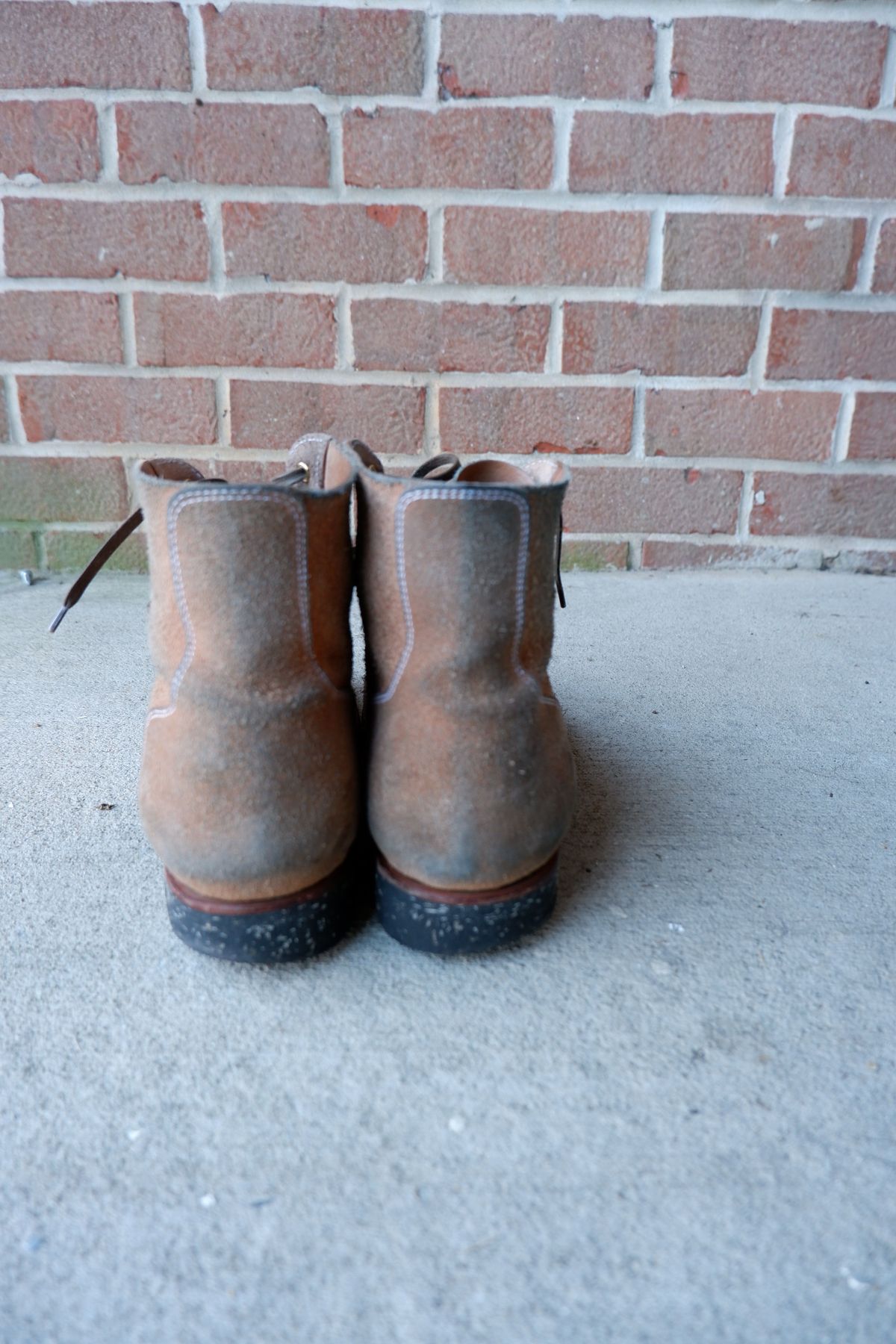 Photo by patinathunderdome on January 4, 2022 of the Clinch Yeager Boots in Wickett & Craig Natural Latigo Roughout.