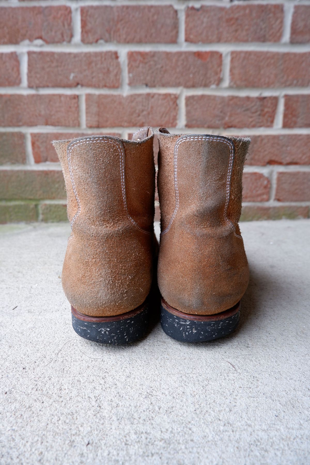 Photo by patinathunderdome on May 2, 2022 of the Clinch Yeager Boots in Wickett & Craig Natural Latigo Roughout.