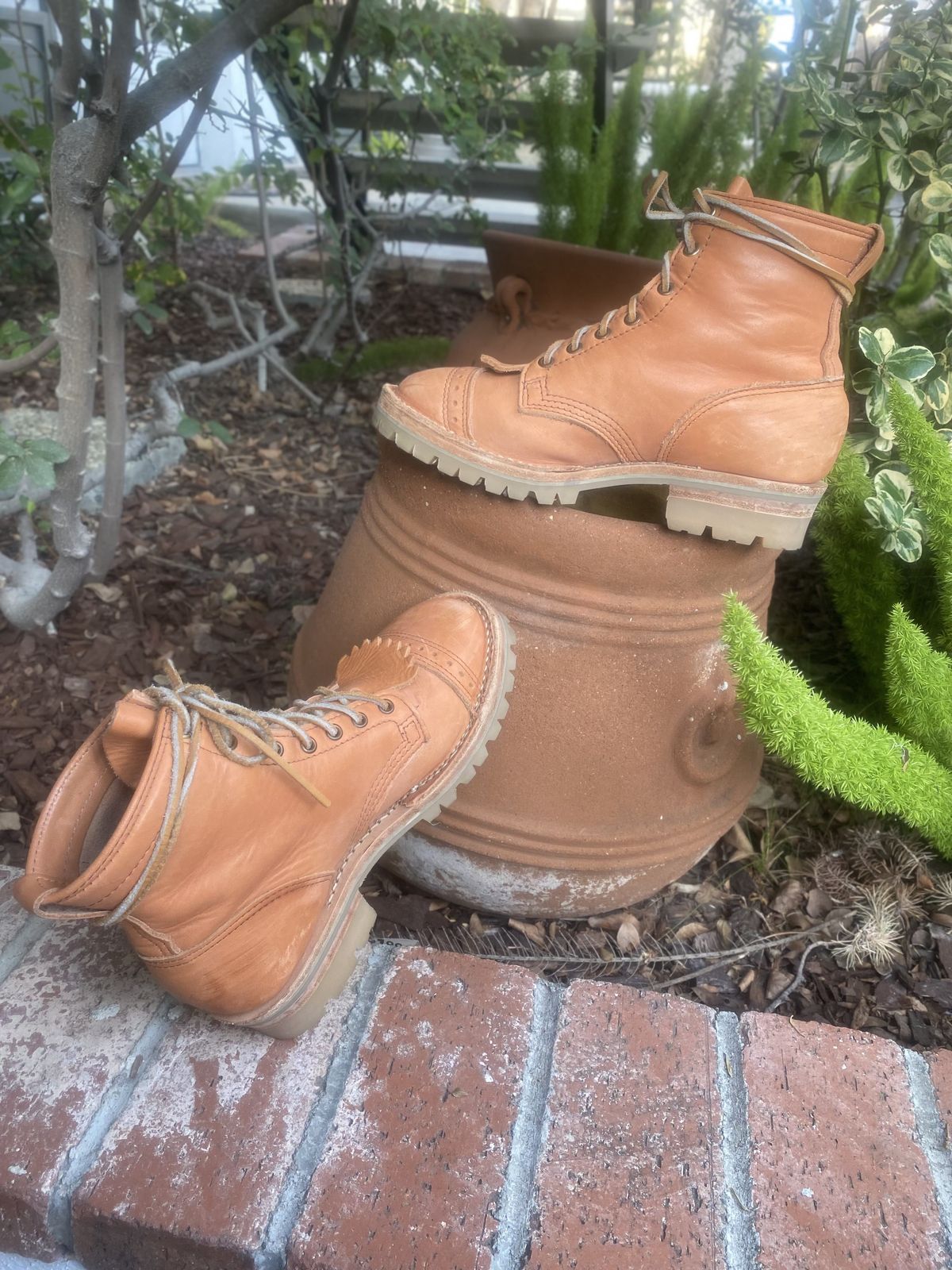 Photo by patinathunderdome on December 5, 2021 of the Wesco Hendrik in Horween Natural Essex.
