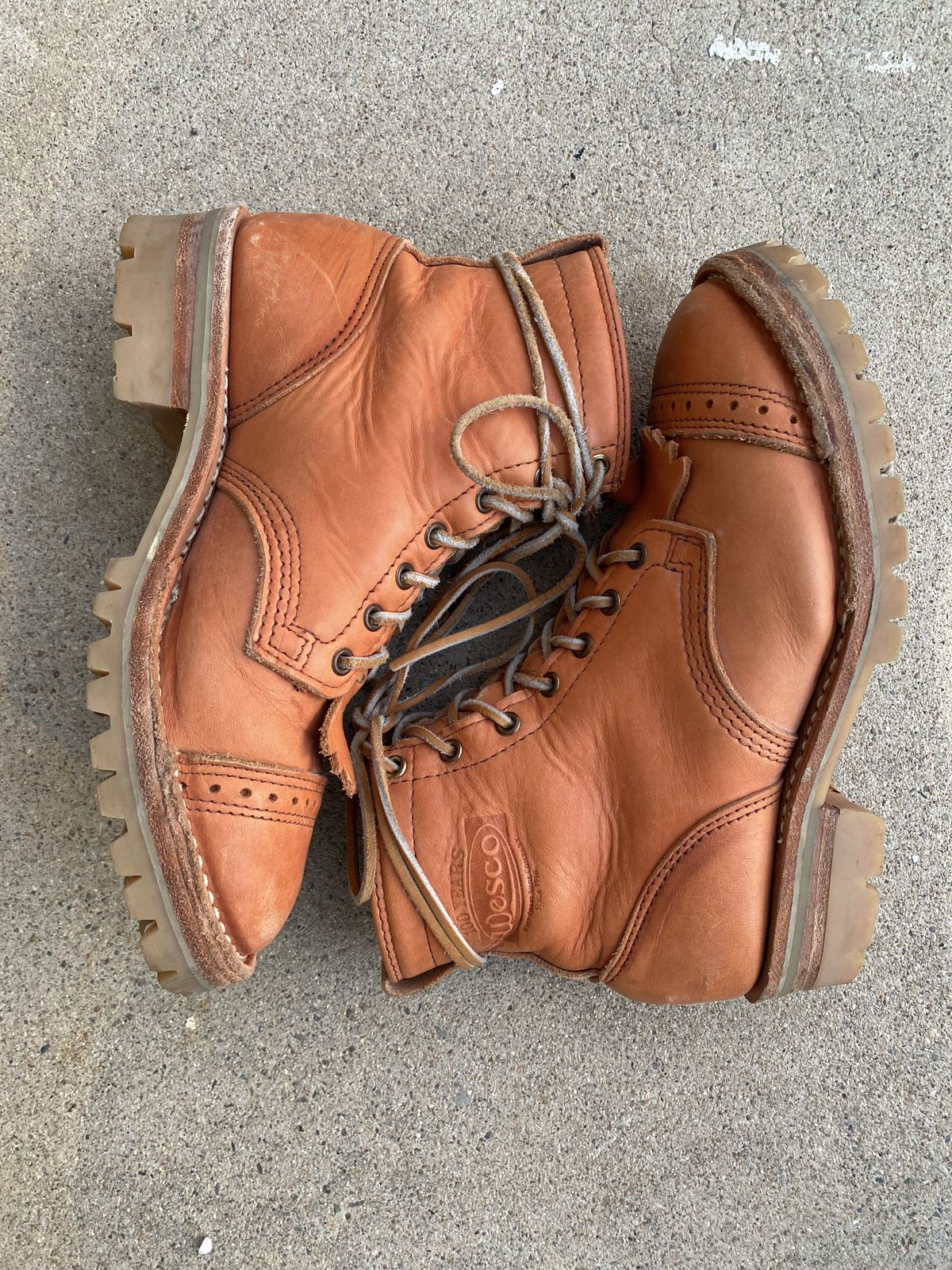 Photo by patinathunderdome on March 5, 2022 of the Wesco Hendrik in Horween Natural Essex.