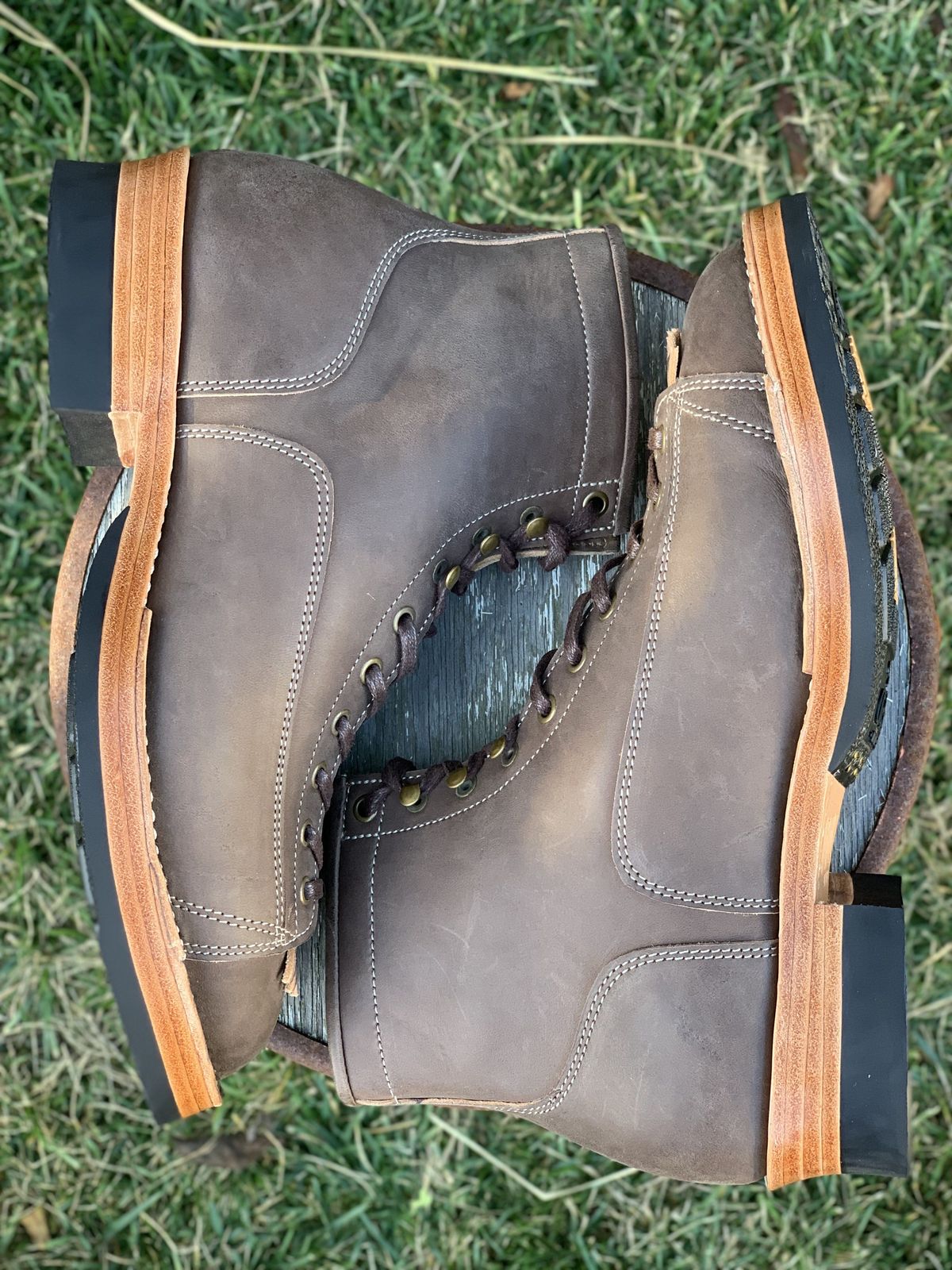 Photo by patinathunderdome on November 6, 2021 of the Monroe 19916 Monkey Boot in Maryam T. Moro Horsebutt.