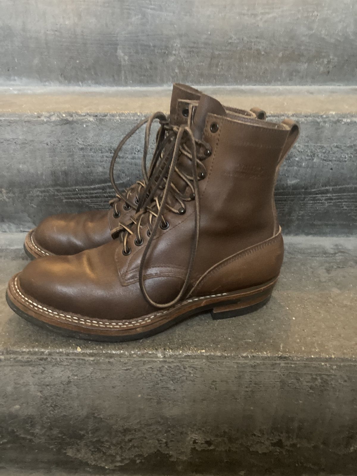 Photo by patinathunderdome on January 3, 2022 of the White's Bounty Hunter in Horween Natural Waxed Flesh.