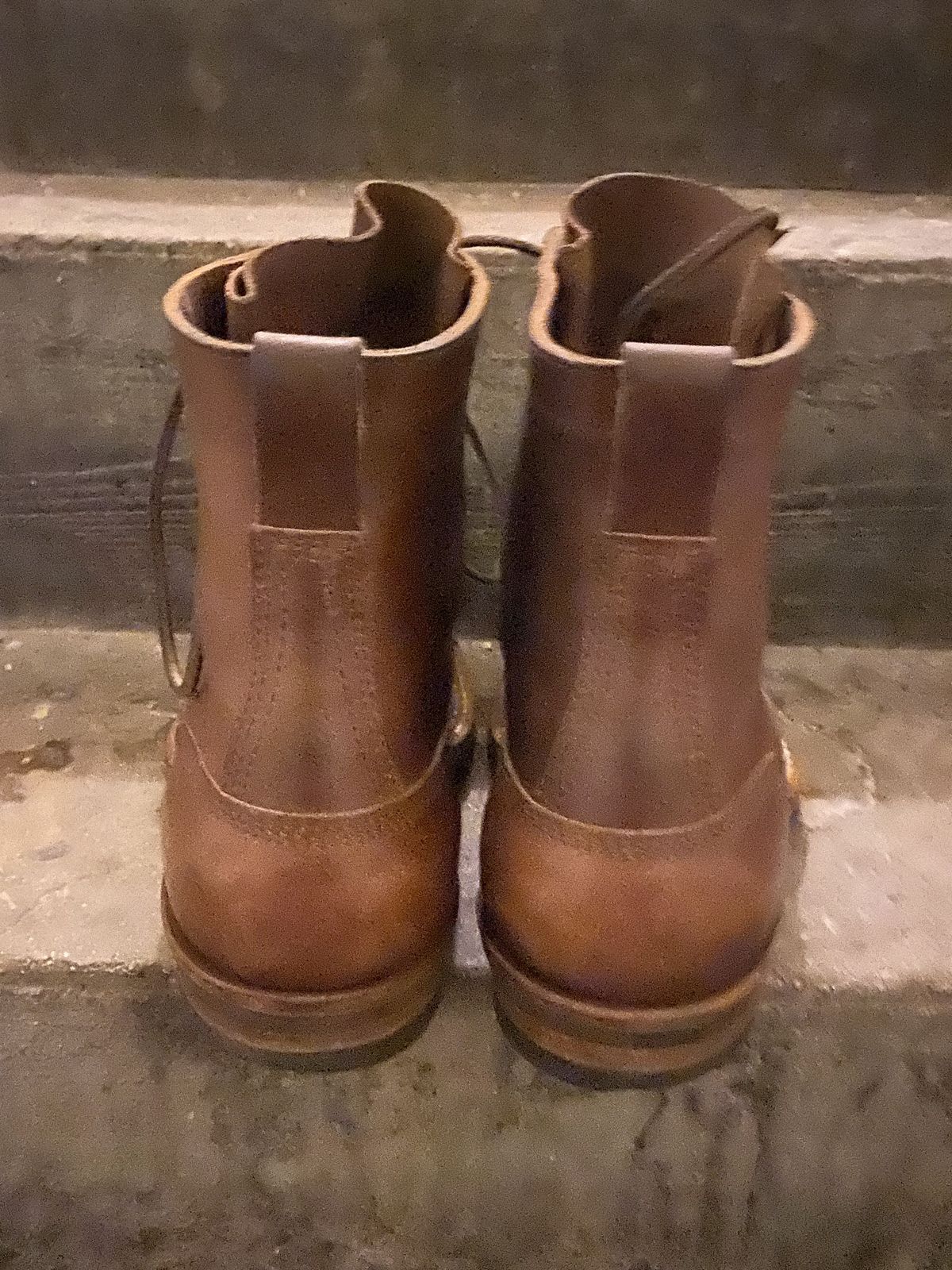 Photo by patinathunderdome on February 6, 2022 of the White's Bounty Hunter in Horween Natural Waxed Flesh.