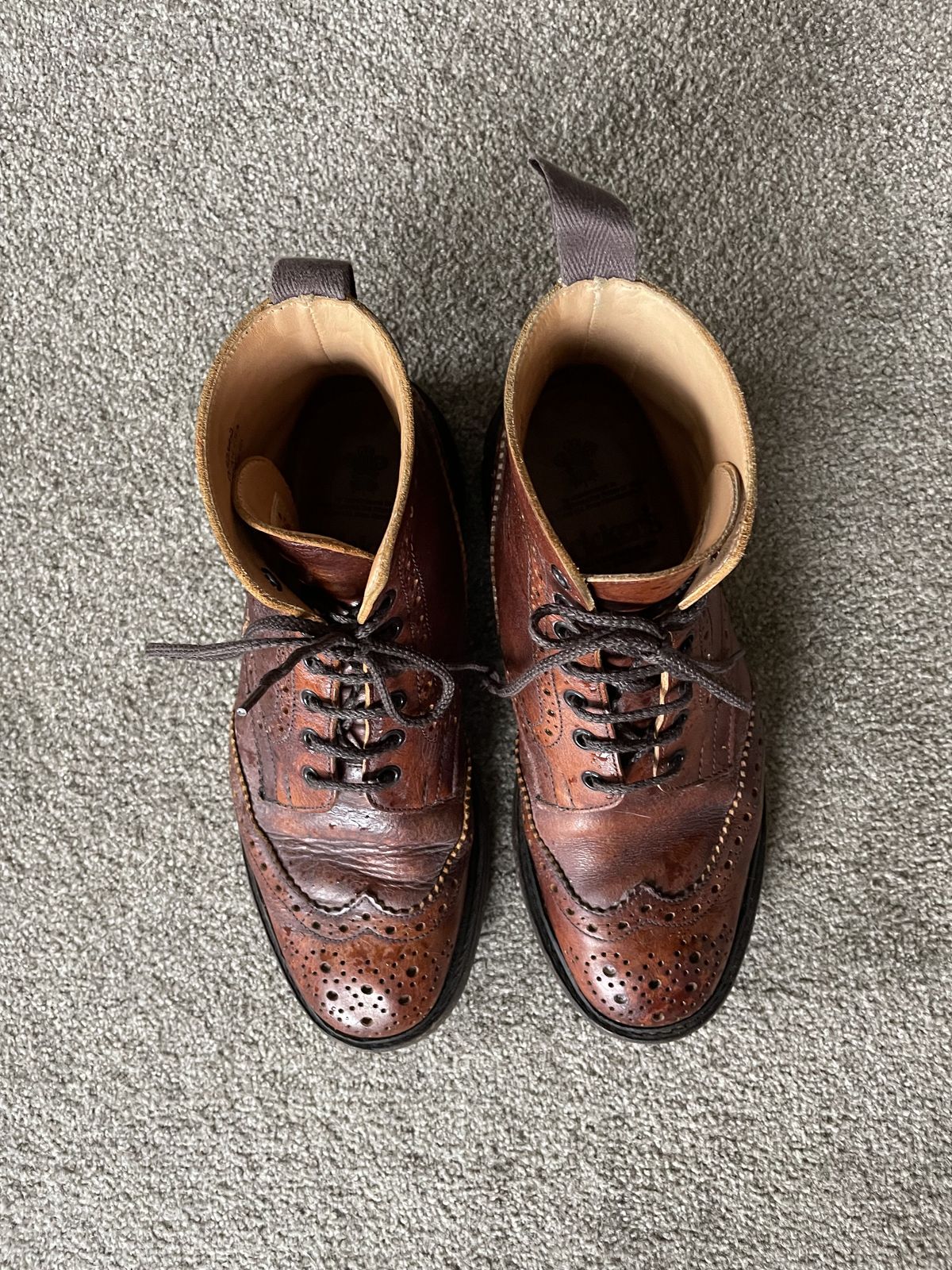 Photo by patinathunderdome on February 6, 2022 of the Tricker's Stow Country Boot in C.F. Stead Caramel Classic Kudu.