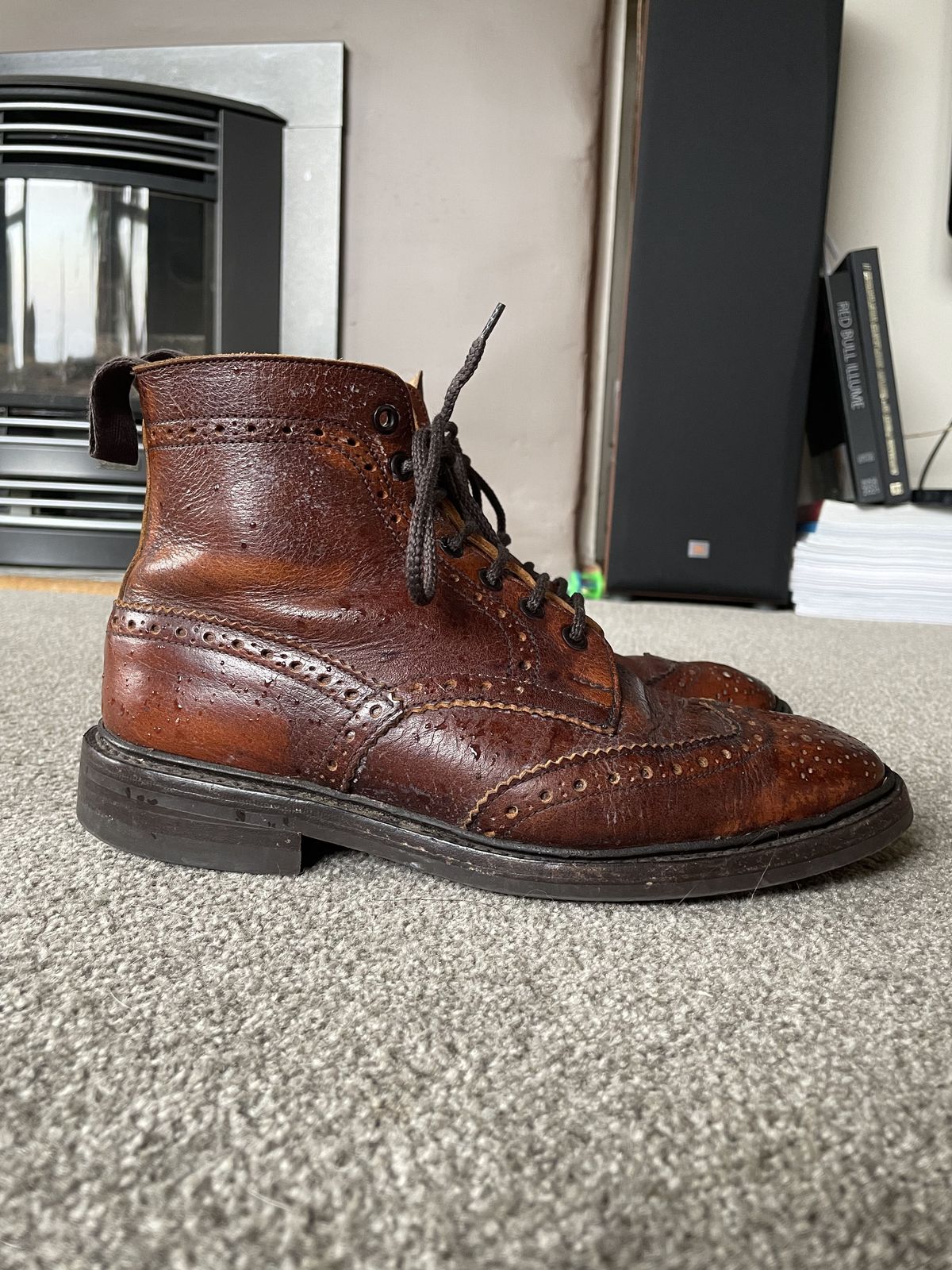 Photo by patinathunderdome on February 6, 2022 of the Tricker's Stow Country Boot in C.F. Stead Caramel Classic Kudu.
