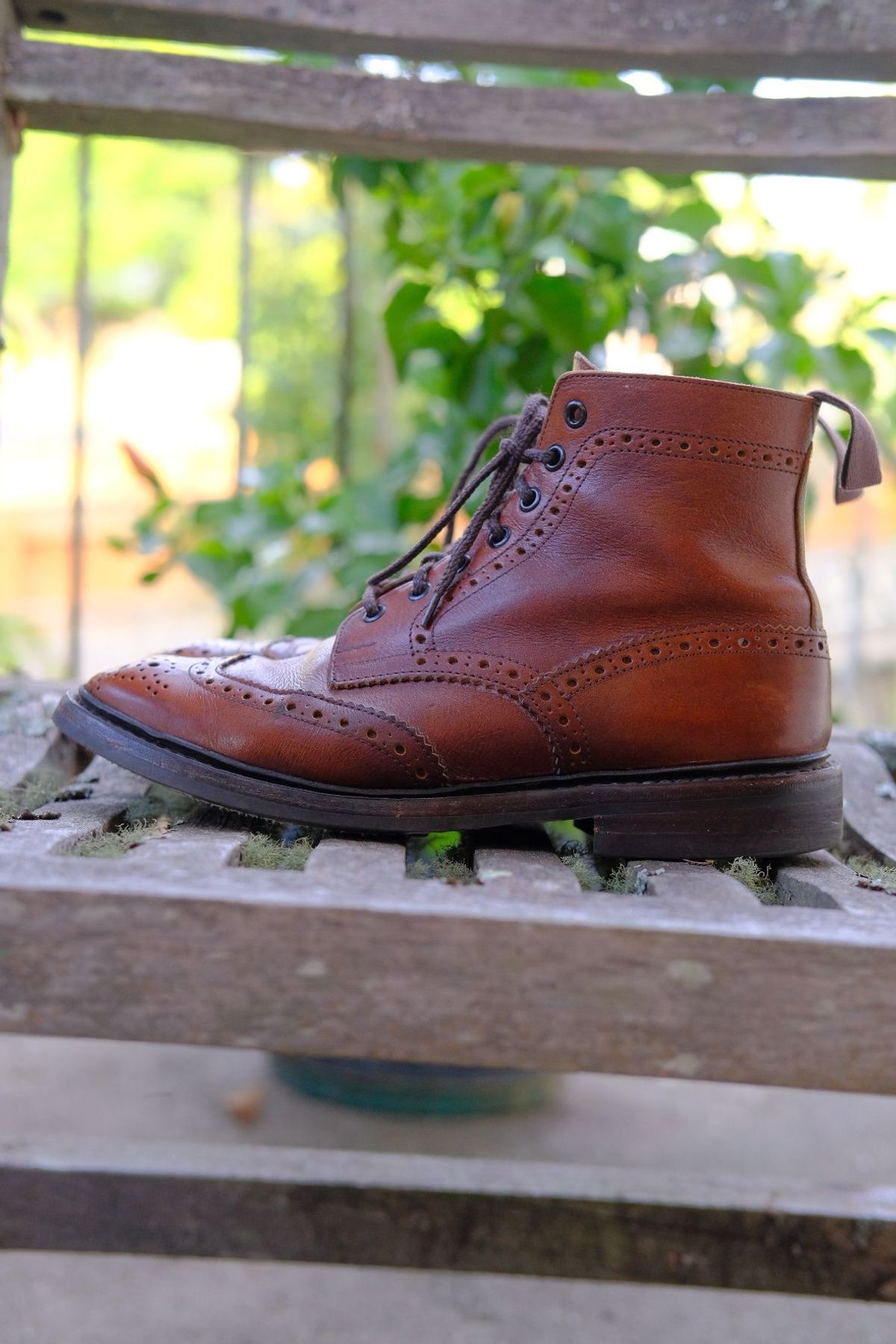 Photo by patinathunderdome on March 5, 2022 of the Tricker's Stow Country Boot in C.F. Stead Caramel Classic Kudu.