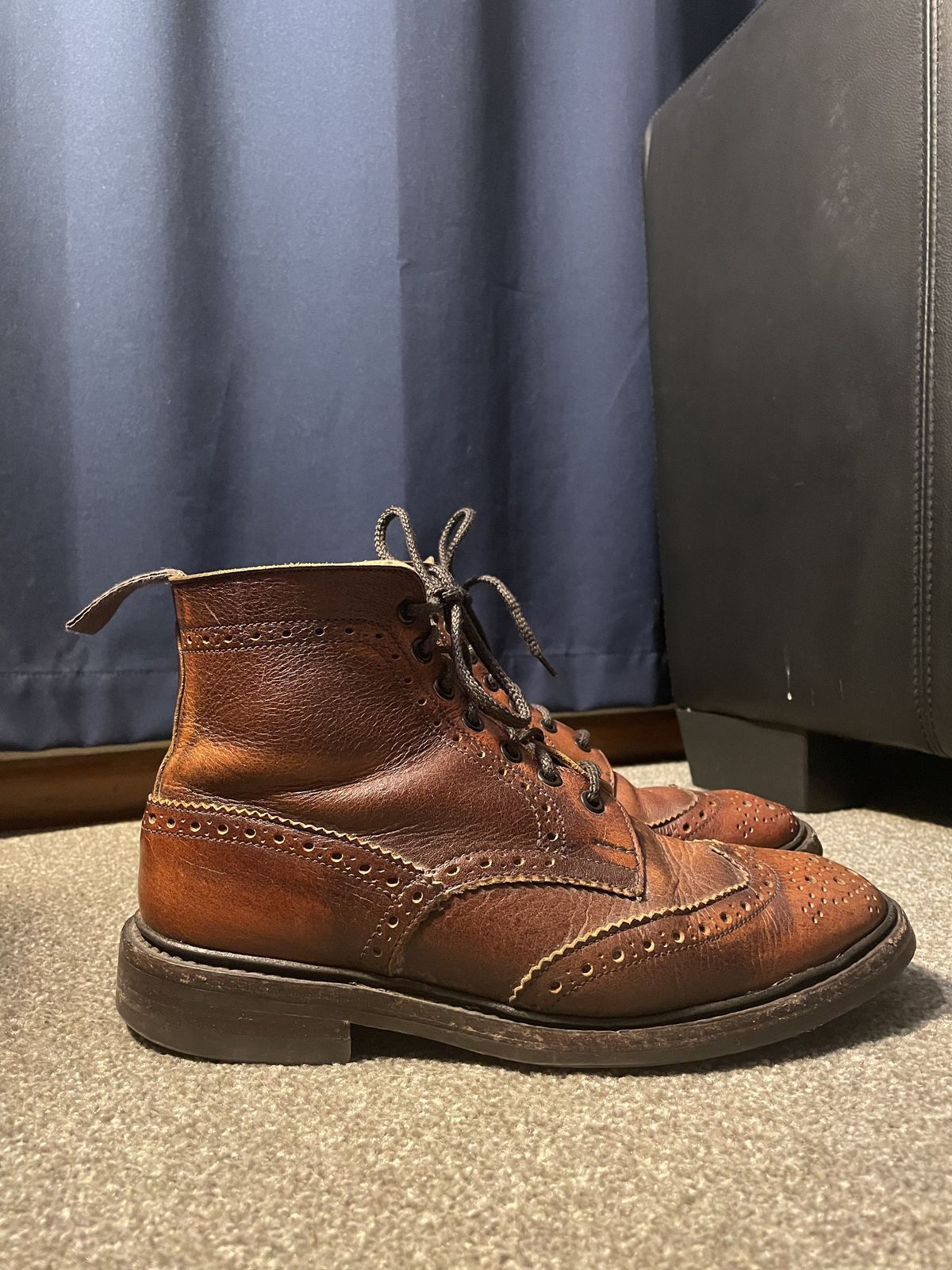 Photo by patinathunderdome on May 5, 2022 of the Tricker's Stow Country Boot in C.F. Stead Caramel Classic Kudu.