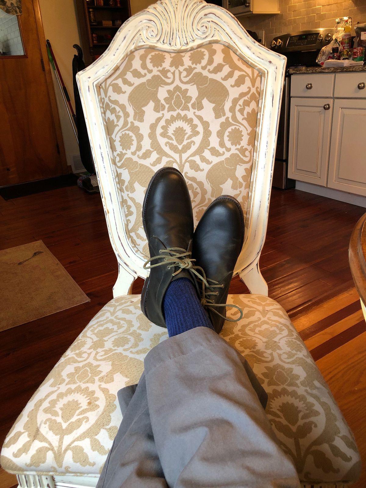 Photo by patinathunderdome on December 3, 2021 of the Allen Edmonds Venture Chukka in Horween Olive Waxed Flesh.