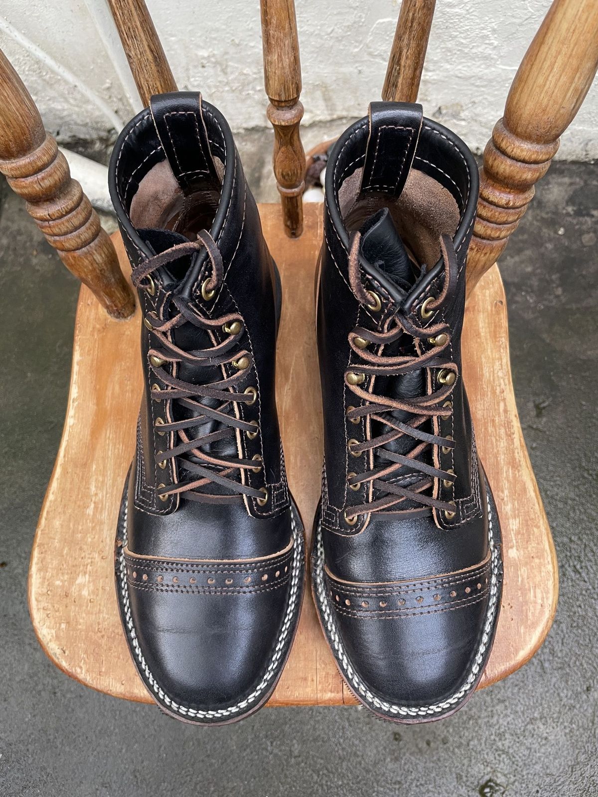 Photo by patinathunderdome on September 30, 2021 of the Wesco Hendrik in Maryam Black Teacore Horsebutt.