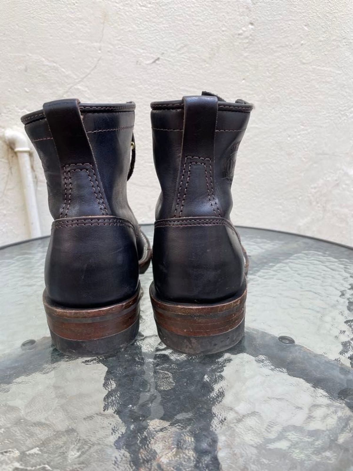 Photo by patinathunderdome on December 4, 2021 of the Wesco Hendrik in Maryam Black Teacore Horsebutt.