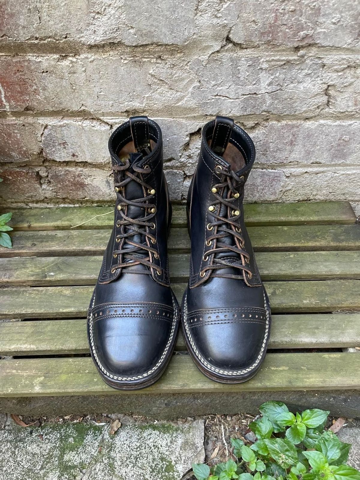 Photo by patinathunderdome on February 5, 2022 of the Wesco Hendrik in Maryam Black Teacore Horsebutt.
