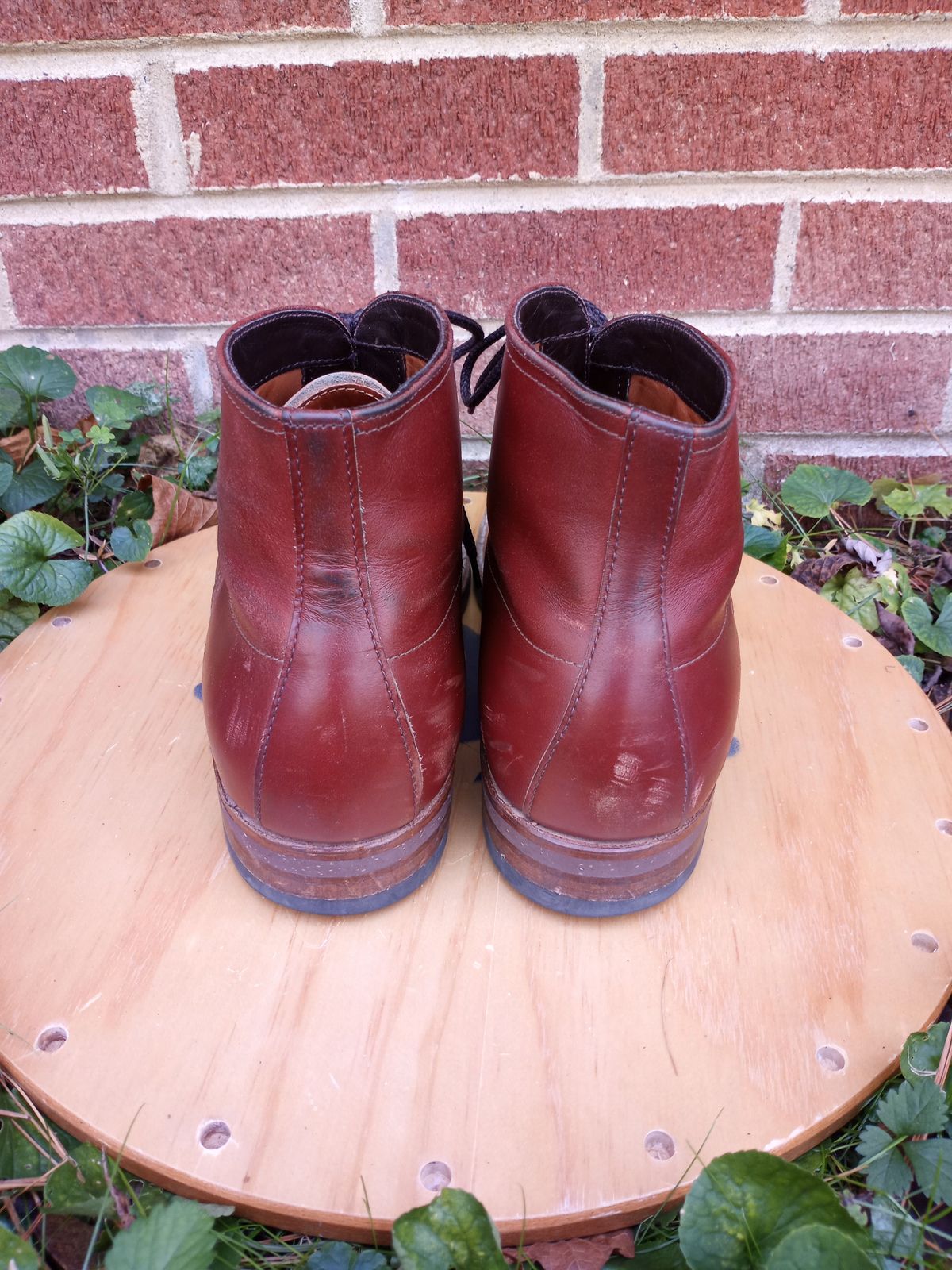 Photo by patinathunderdome on November 3, 2021 of the Alden Indy Boot in Horween Mahogany Legacy.