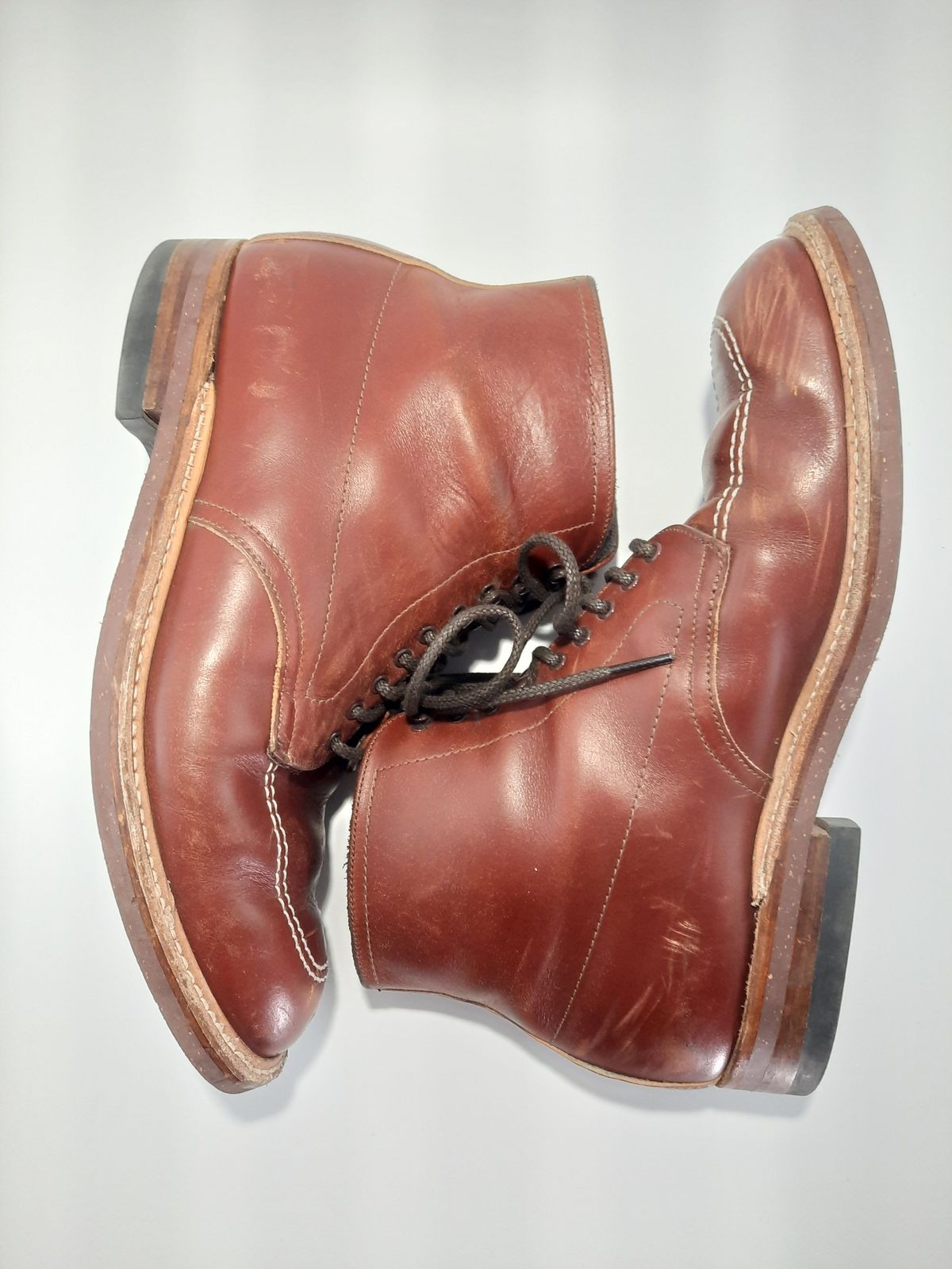 Photo by patinathunderdome on December 3, 2021 of the Alden Indy Boot in Horween Mahogany Legacy.