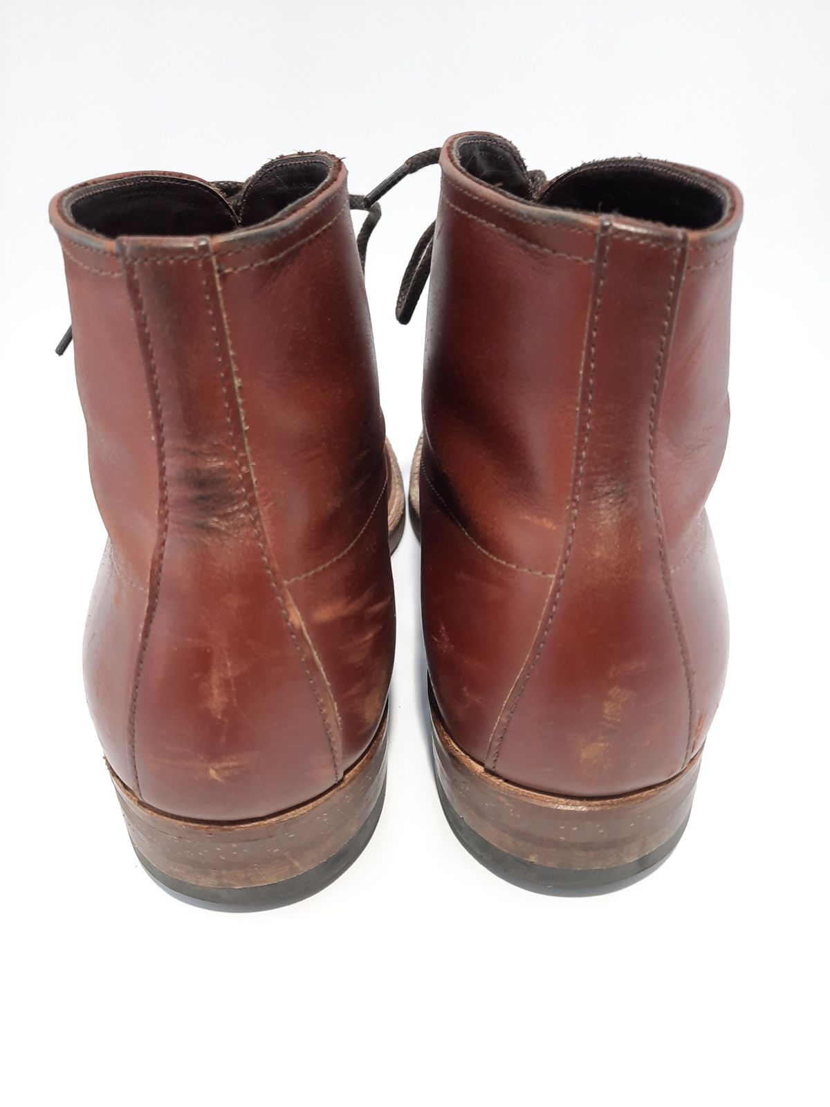 Photo by patinathunderdome on December 3, 2021 of the Alden Indy Boot in Horween Mahogany Legacy.