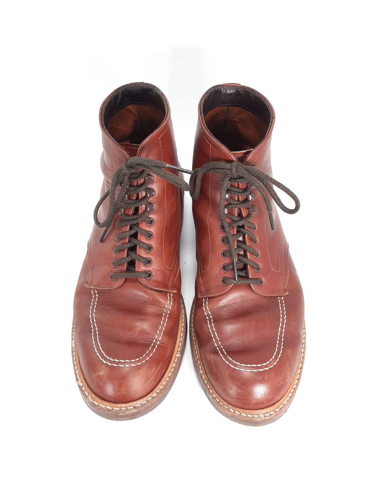 Photo by patinathunderdome on January 4, 2022 of the Alden Indy Boot in Horween Mahogany Legacy.