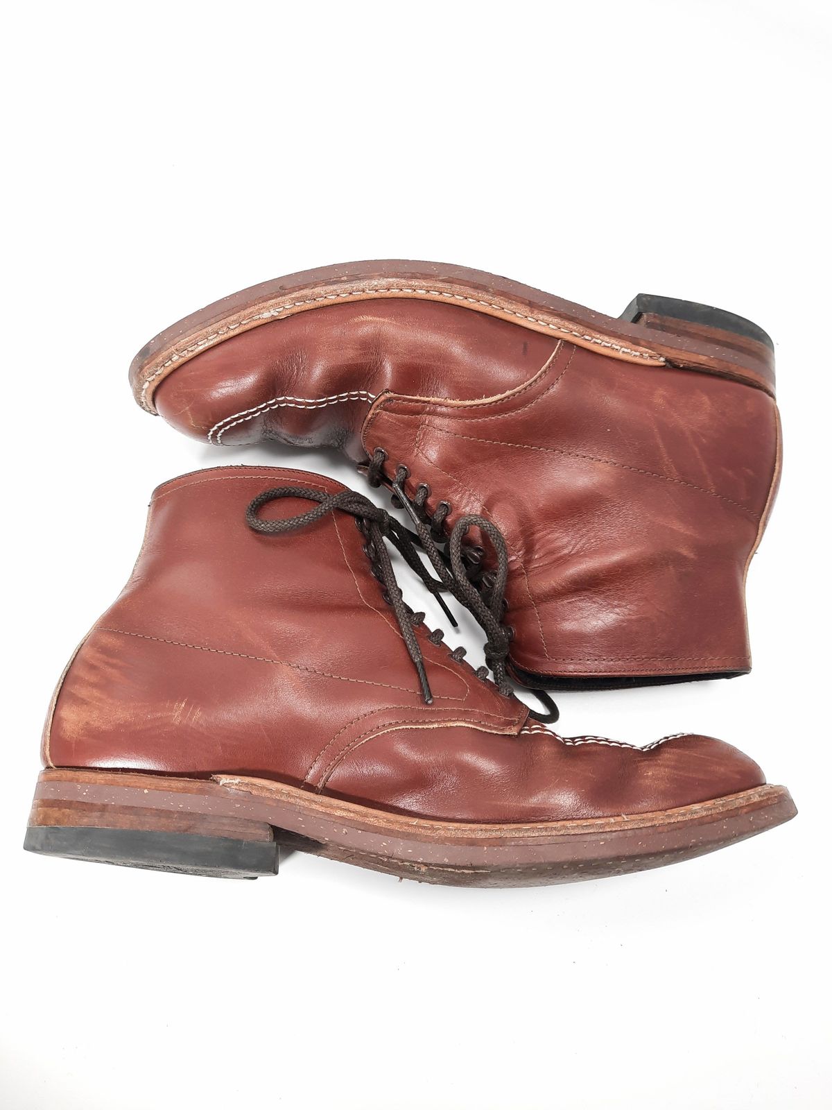 Photo by patinathunderdome on January 4, 2022 of the Alden Indy Boot in Horween Mahogany Legacy.