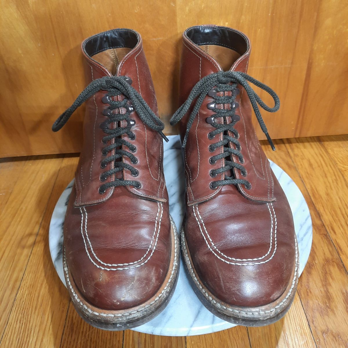 Photo by patinathunderdome on April 5, 2022 of the Alden Indy Boot in Horween Mahogany Legacy.