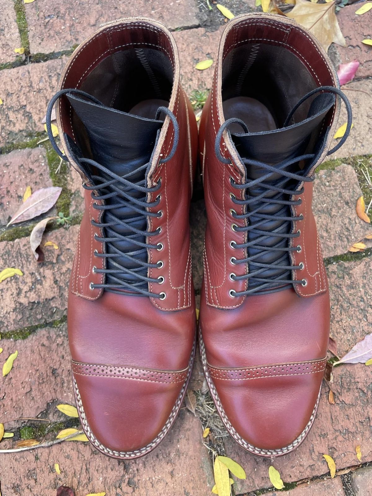 Photo by patinathunderdome on November 1, 2021 of the Viberg Service Boot in Horween Color 4 Workshoe Butt.