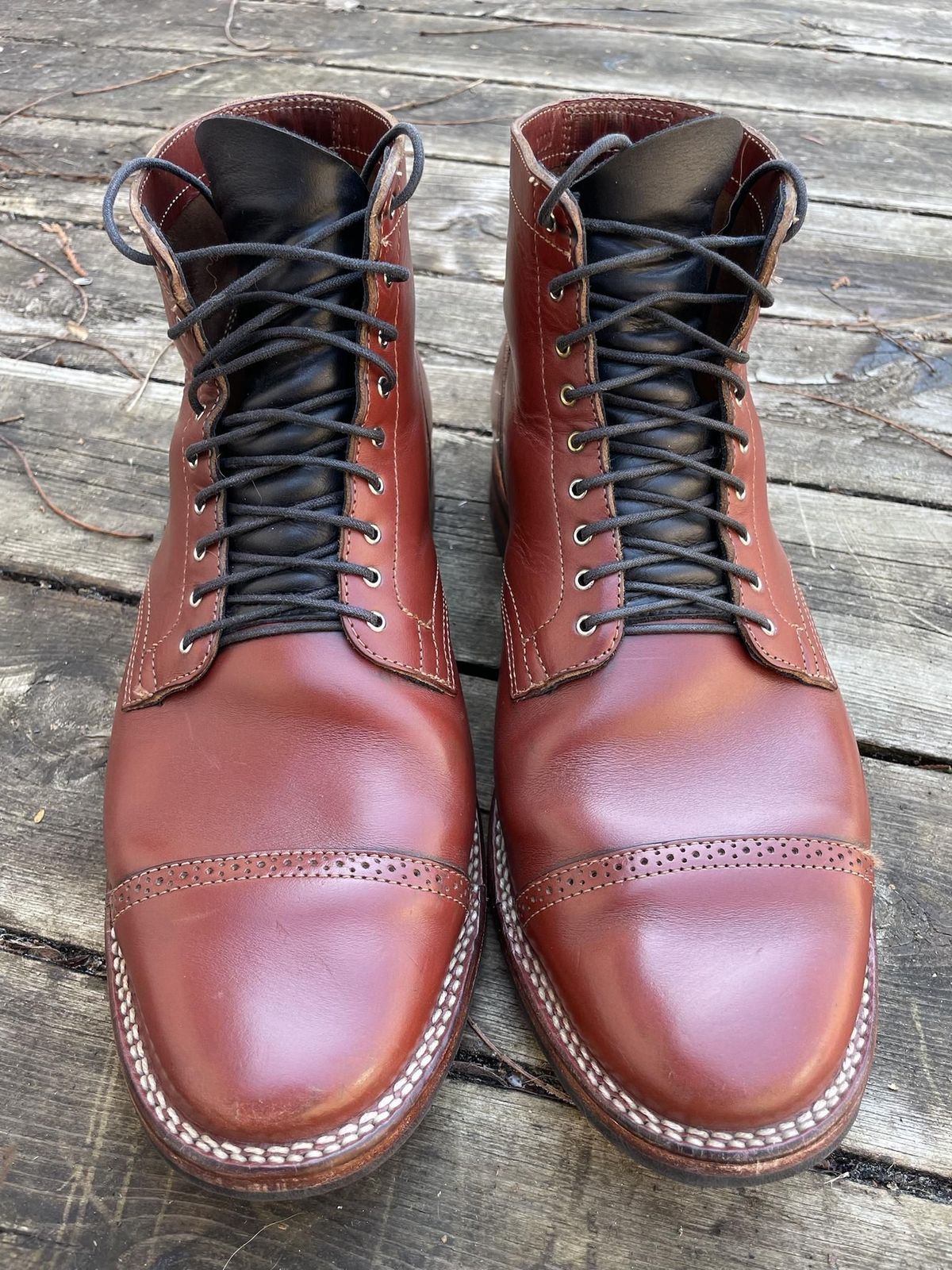 Photo by patinathunderdome on April 3, 2022 of the Viberg Service Boot in Horween Color 4 Workshoe Butt.